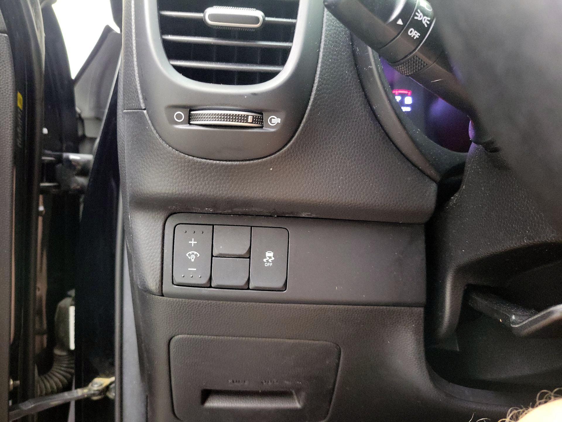 Thumbnail: 2016 Kia Soul - 13