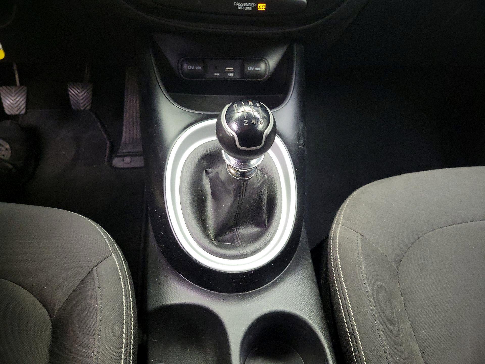 Thumbnail: 2016 Kia Soul - 16