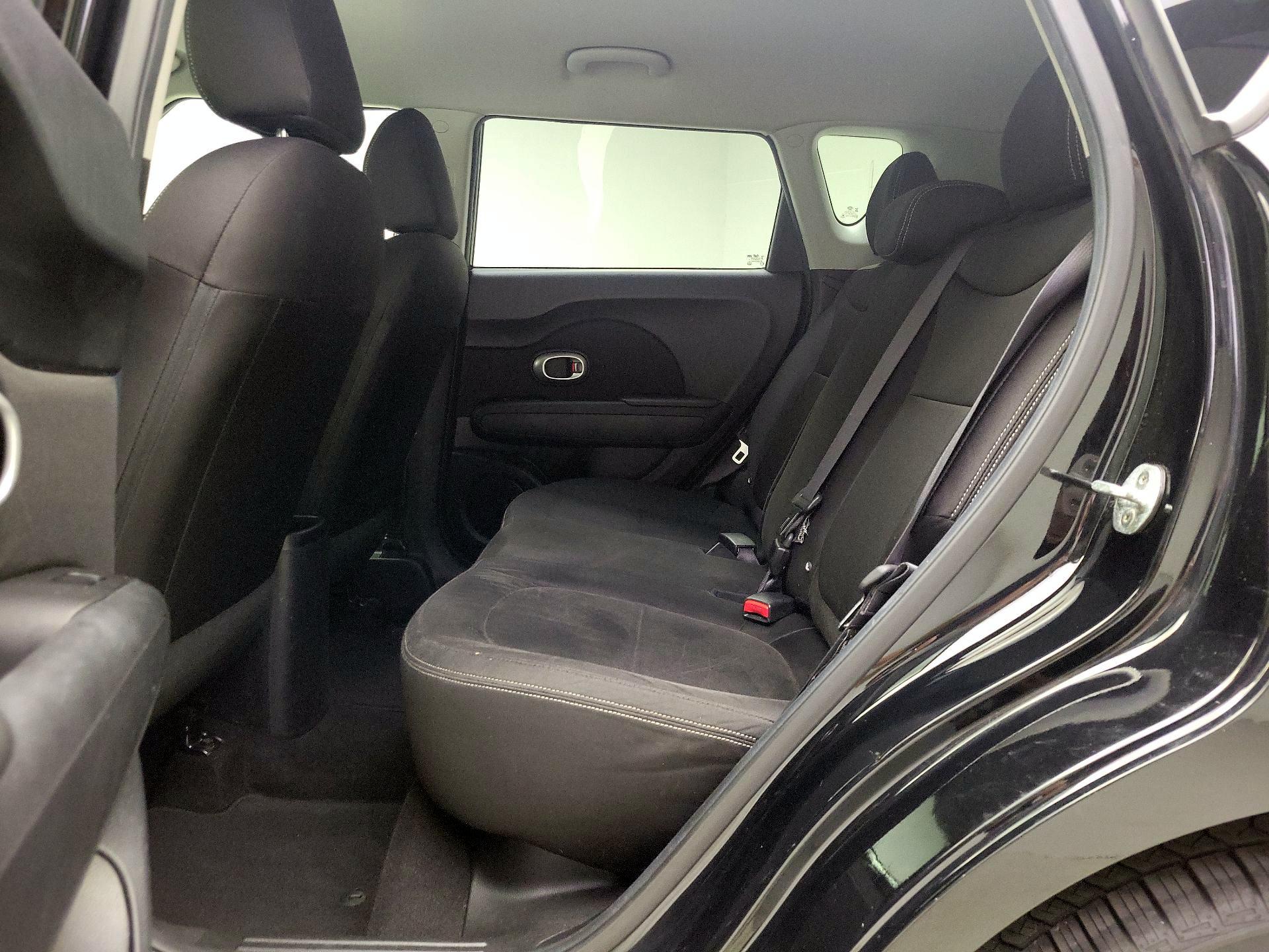 Thumbnail: 2016 Kia Soul - 18