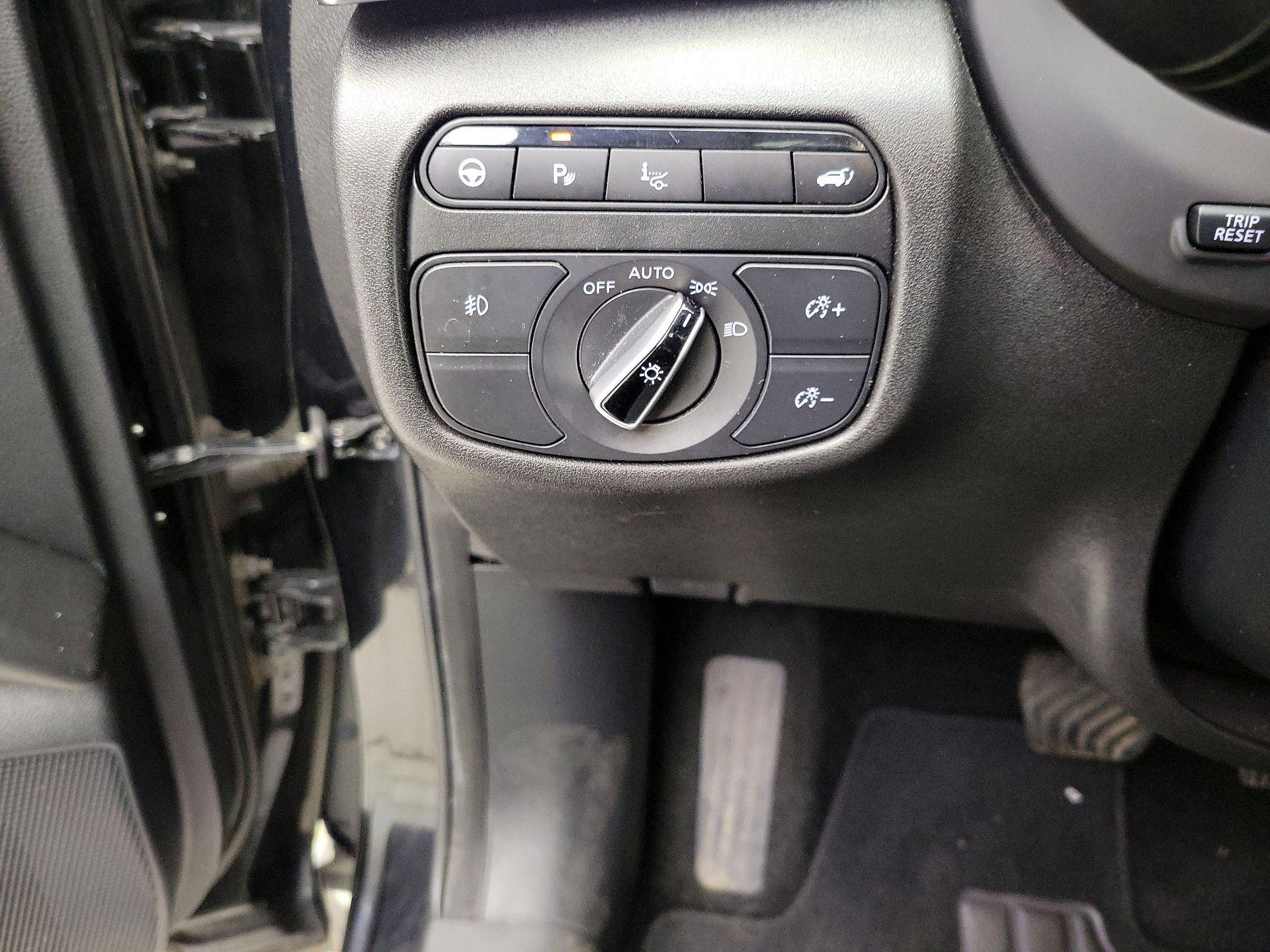 Thumbnail: 2021 INFINITI QX50 - 13