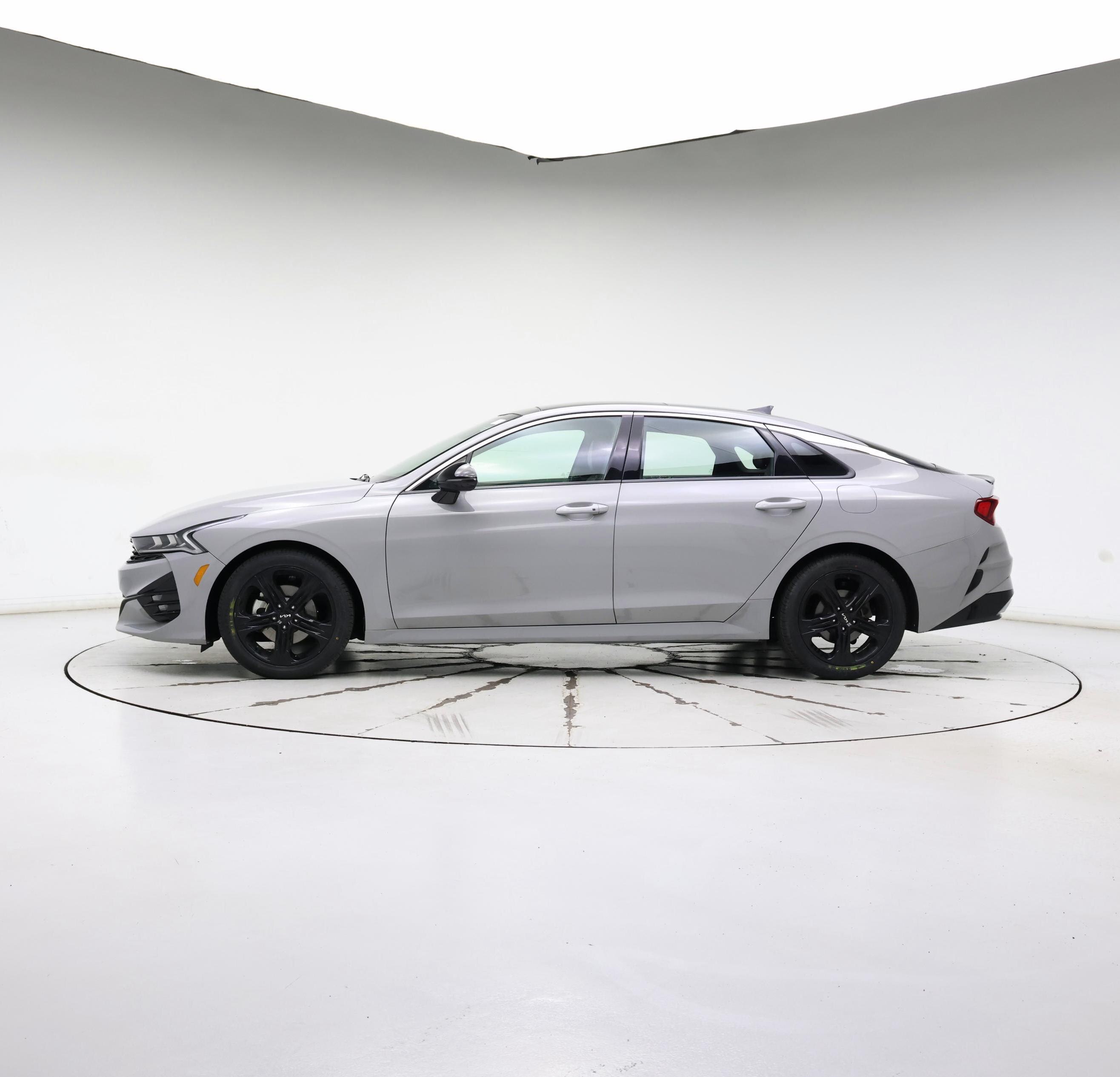 Thumbnail: 2022 Kia K5 - 3