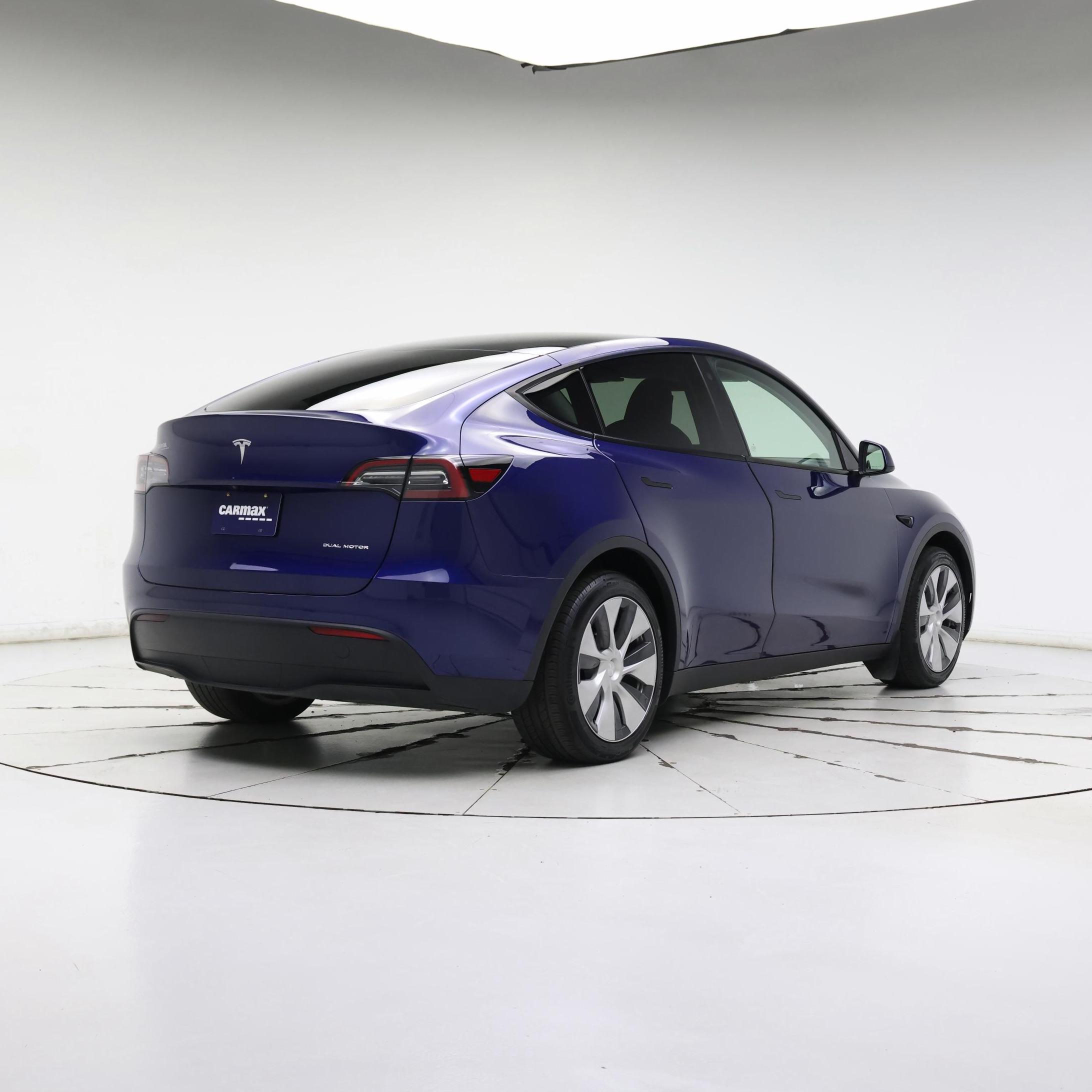Thumbnail: 2023 Tesla Model Y - 8