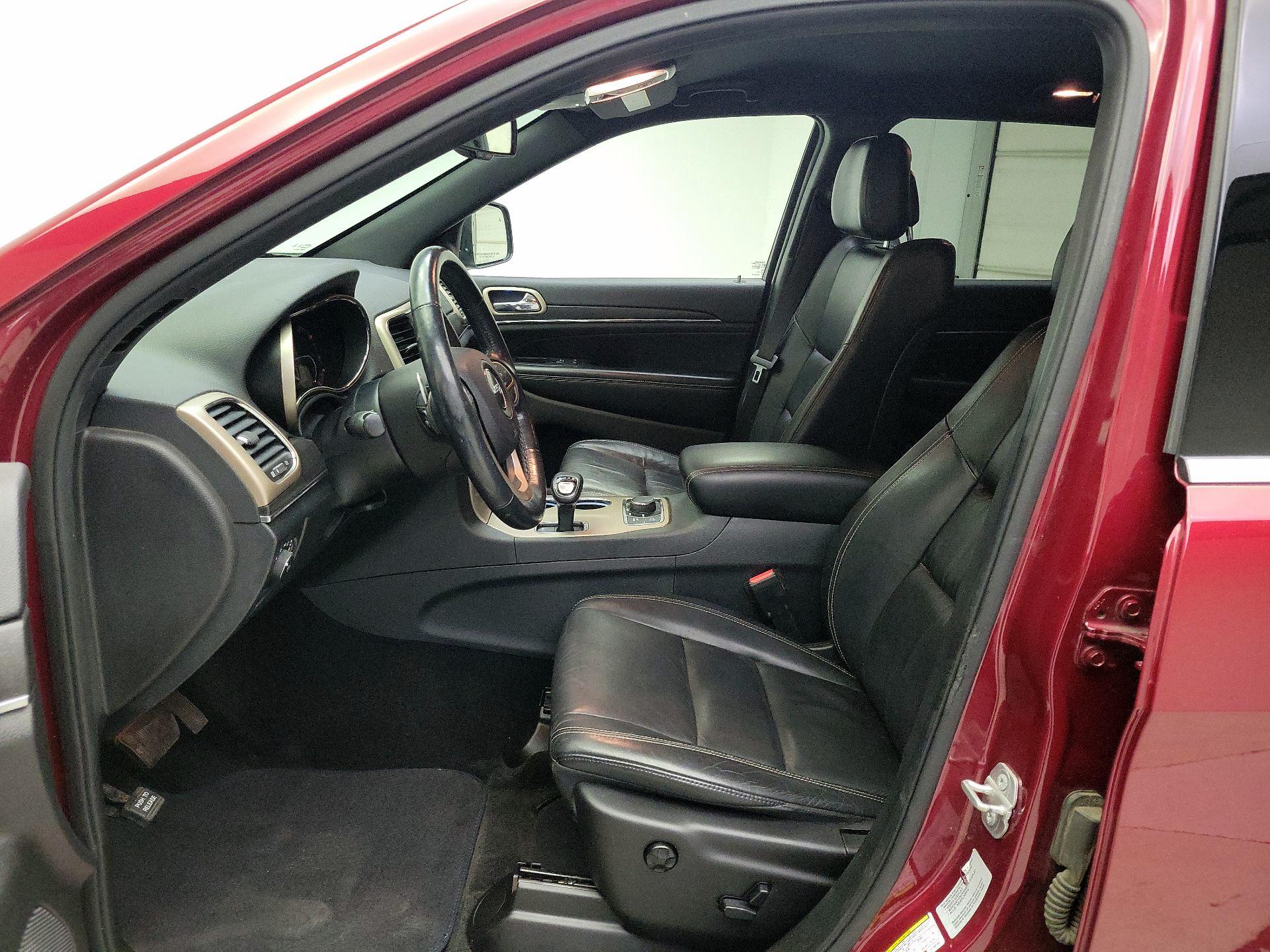 Thumbnail: 2015 Jeep Grand Cherokee - 11