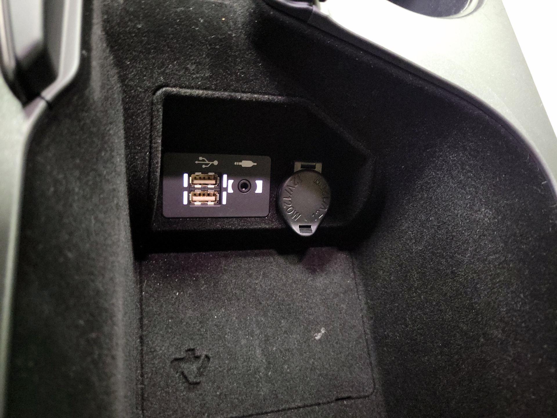 Thumbnail: 2021 Lexus IS - 18