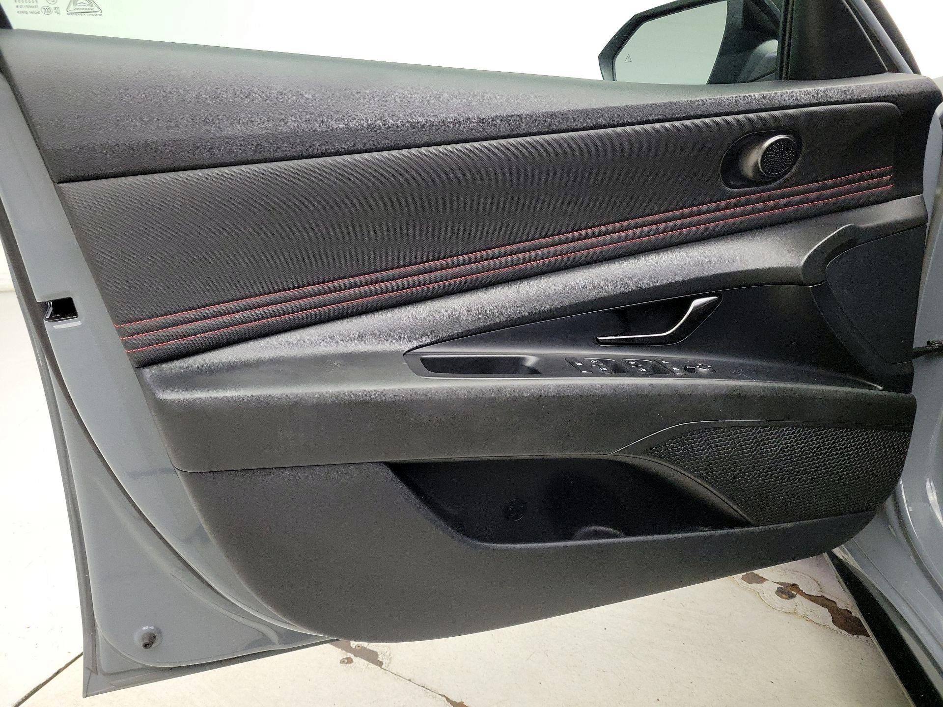 Thumbnail: 2021 Hyundai Elantra - 12