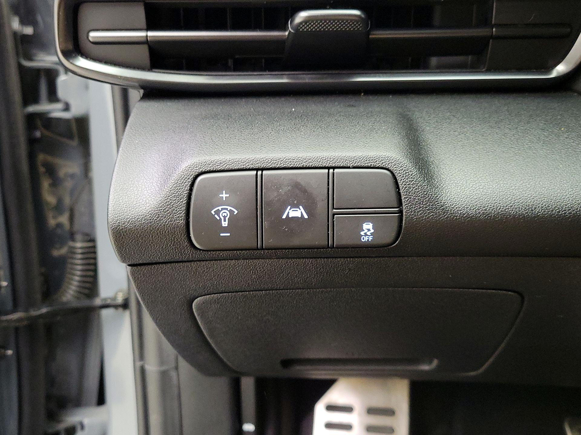 Thumbnail: 2021 Hyundai Elantra - 13