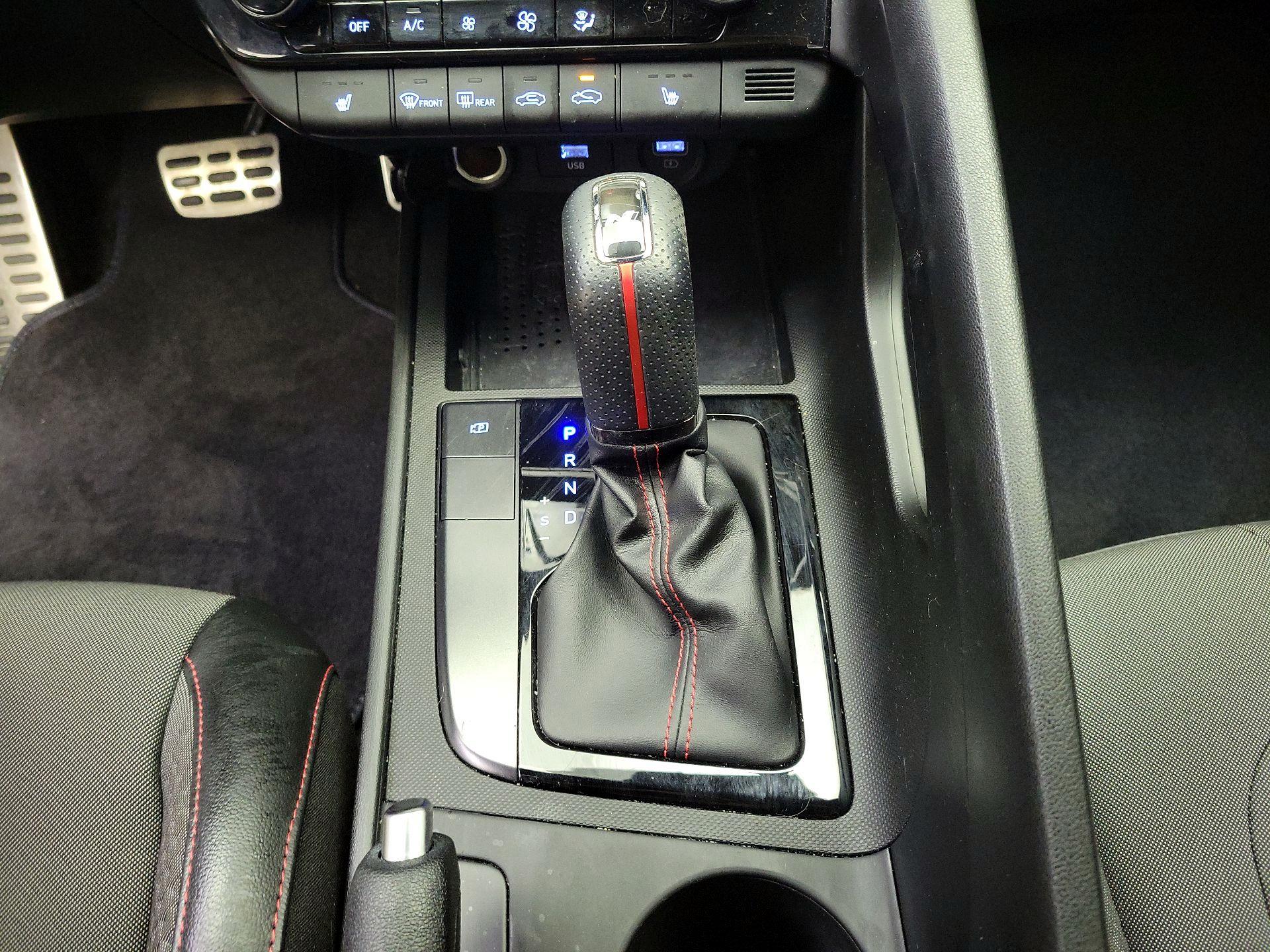 Thumbnail: 2021 Hyundai Elantra - 17