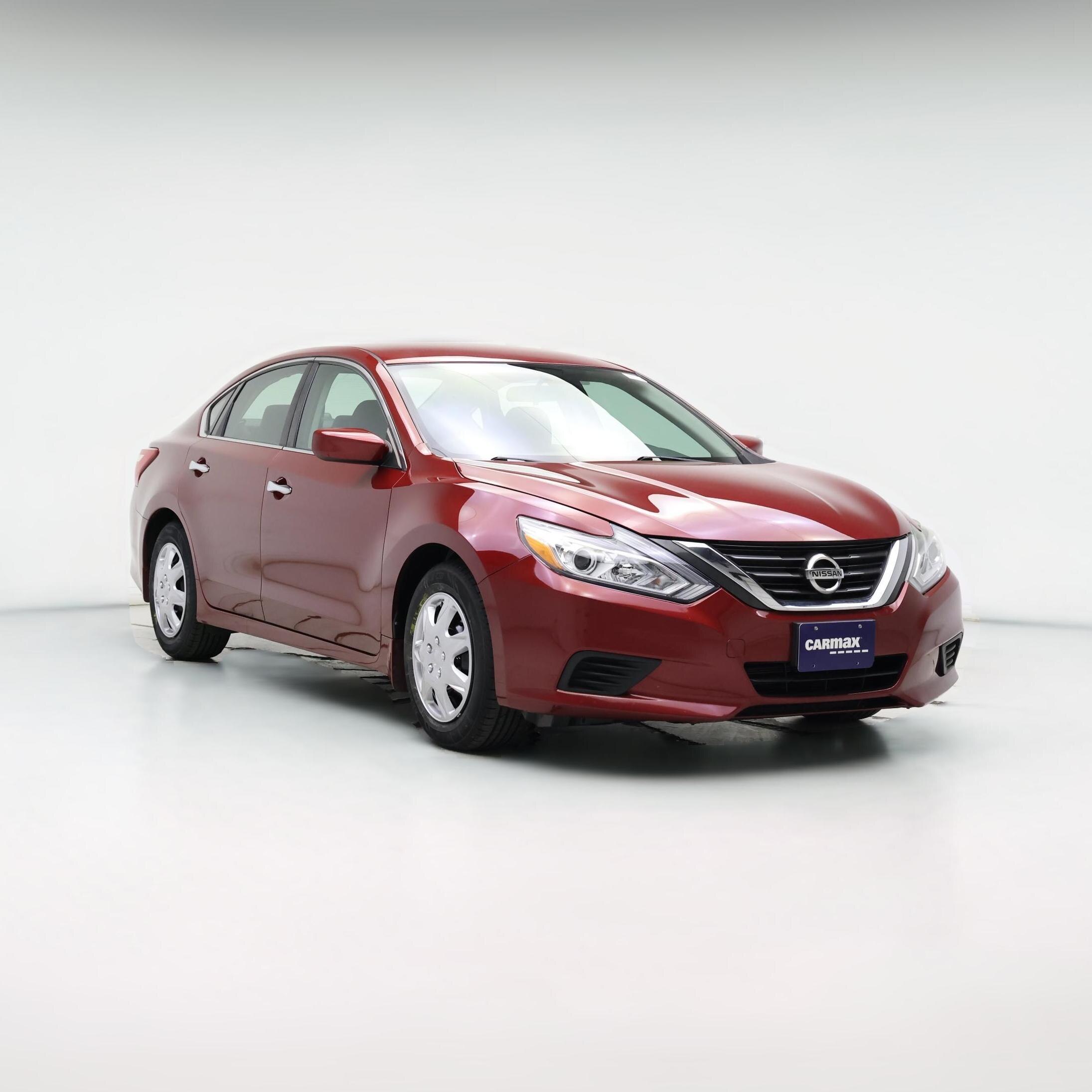 Thumbnail: 2017 Nissan Altima - 1