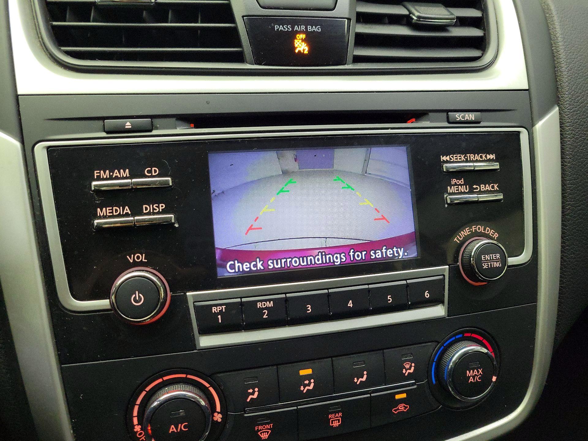 Thumbnail: 2017 Nissan Altima - 14