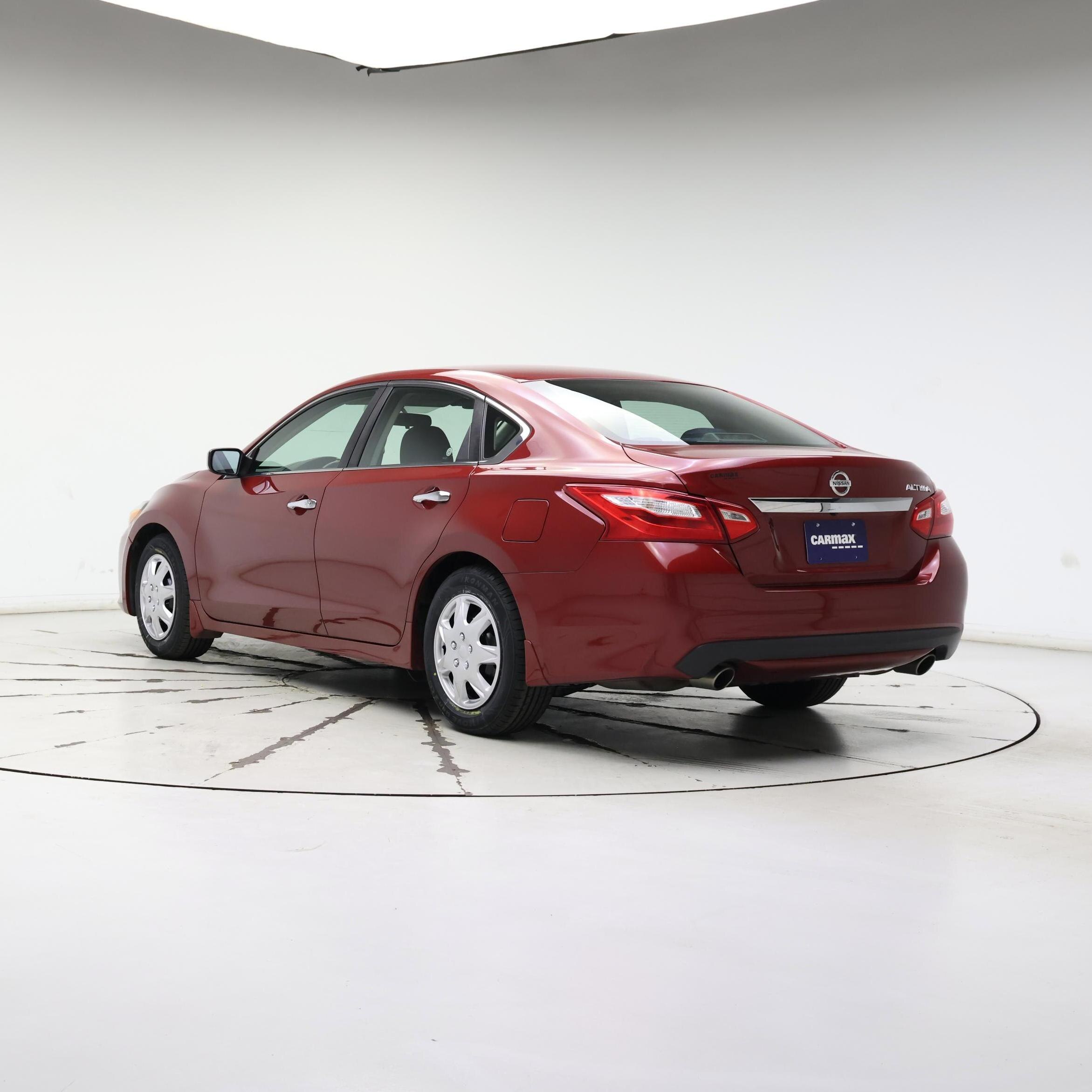 Thumbnail: 2017 Nissan Altima - 2