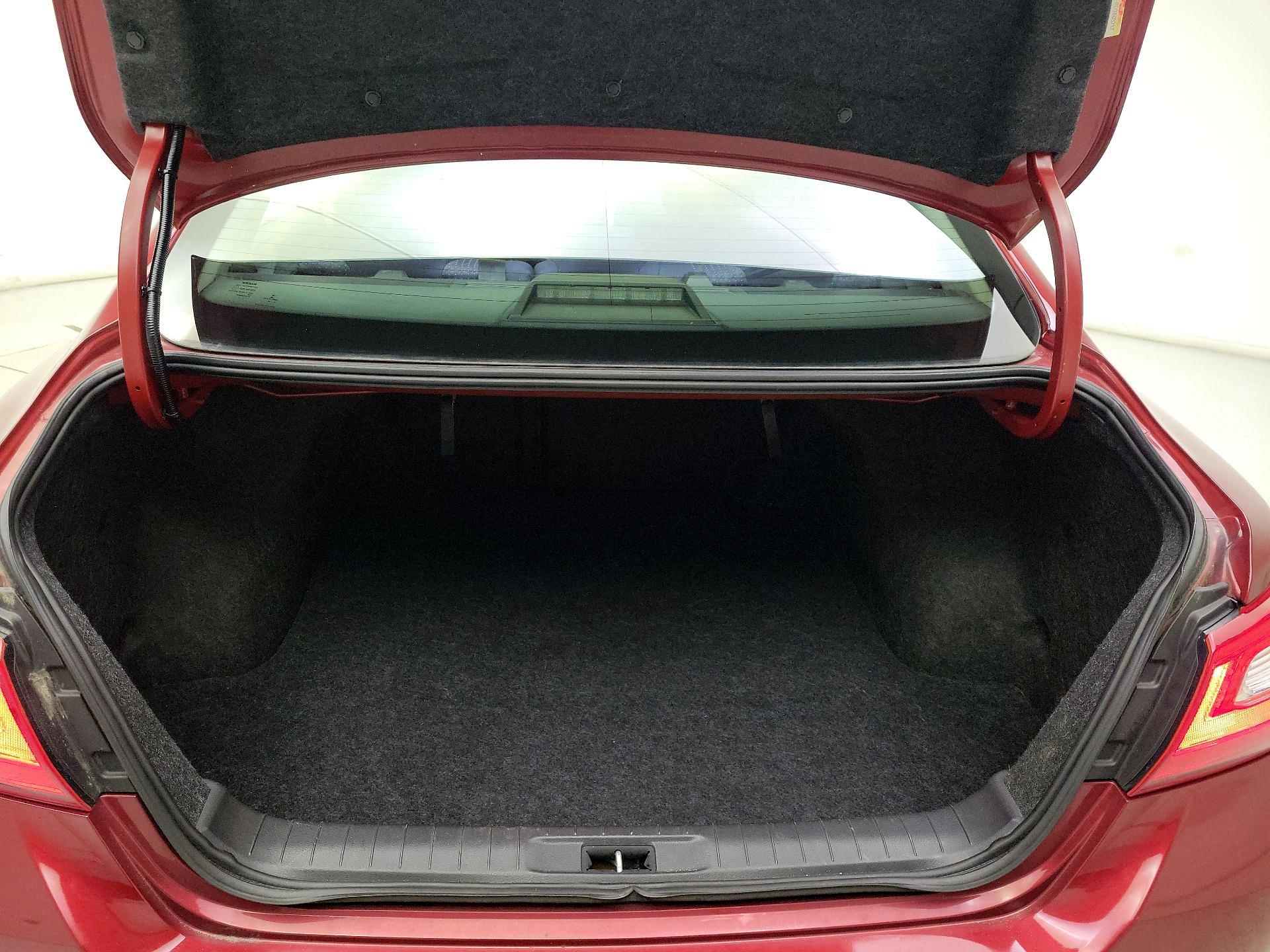 Thumbnail: 2017 Nissan Altima - 20