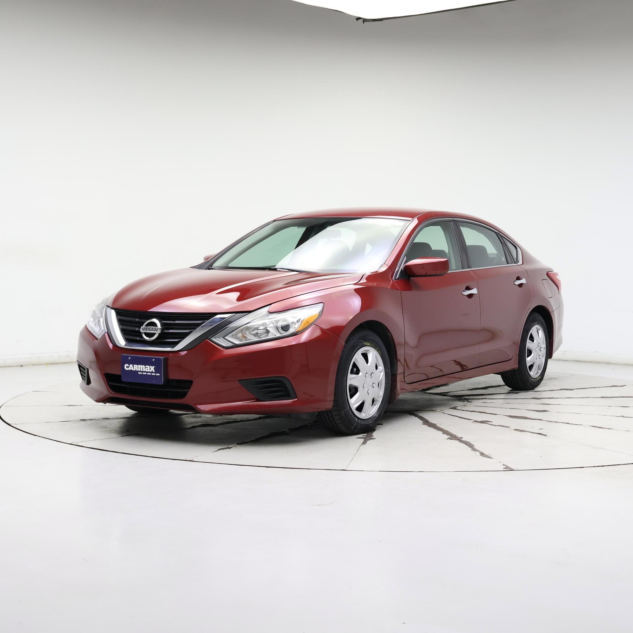 Thumbnail: 2017 Nissan Altima - 4