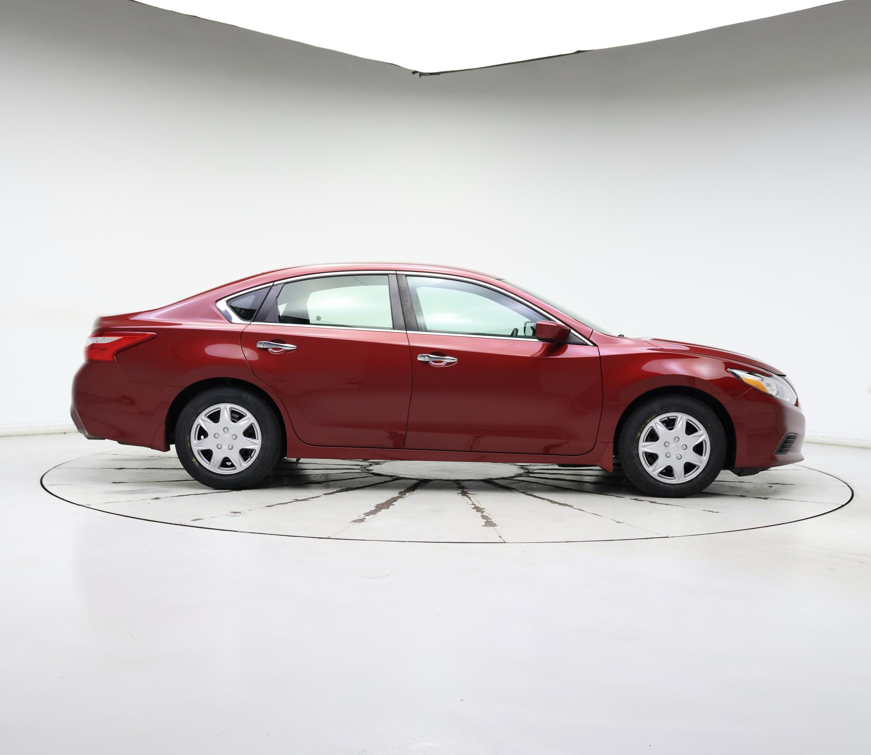 Thumbnail: 2017 Nissan Altima - 7