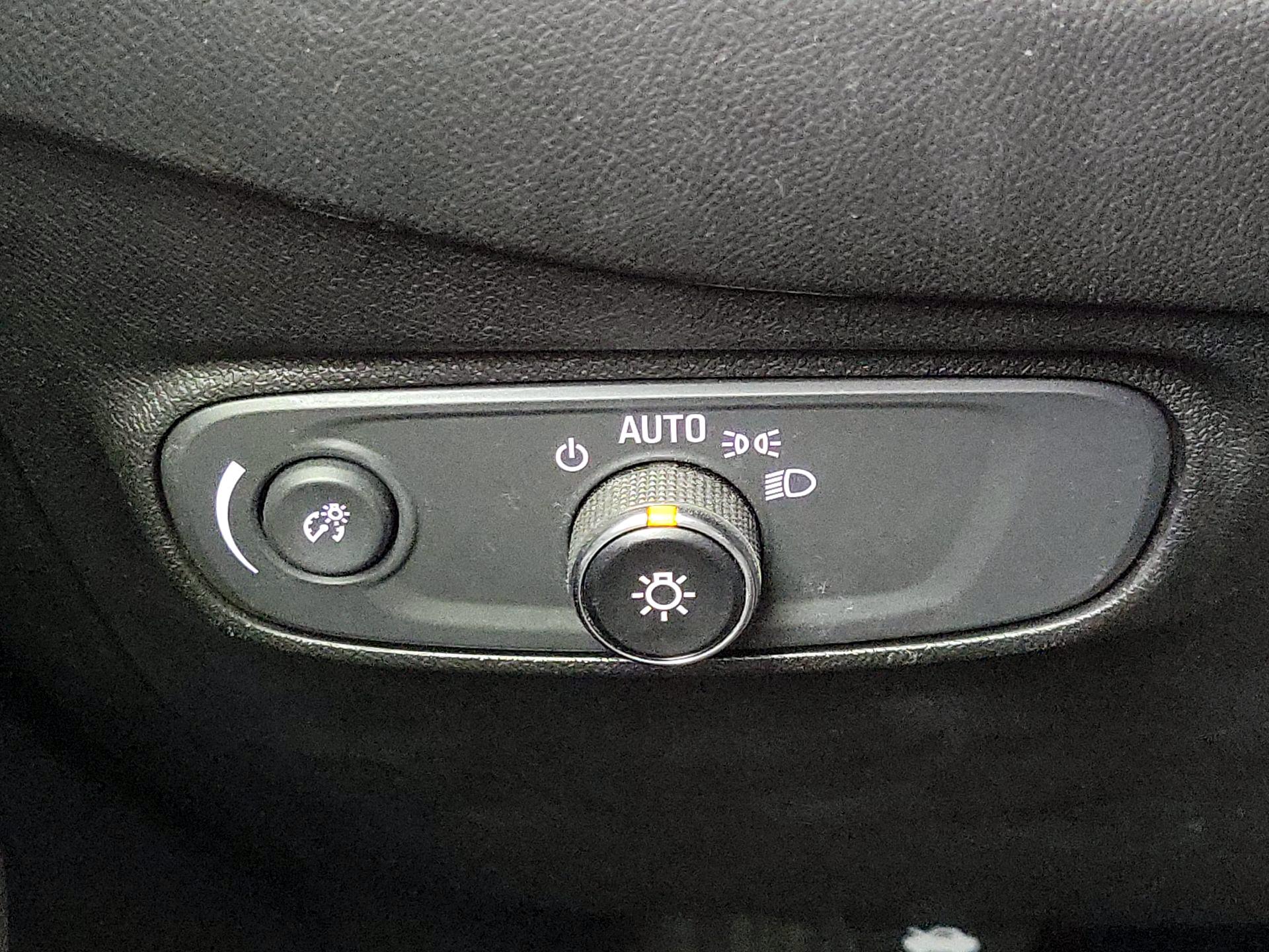 Thumbnail: 2019 Chevrolet Equinox - 13