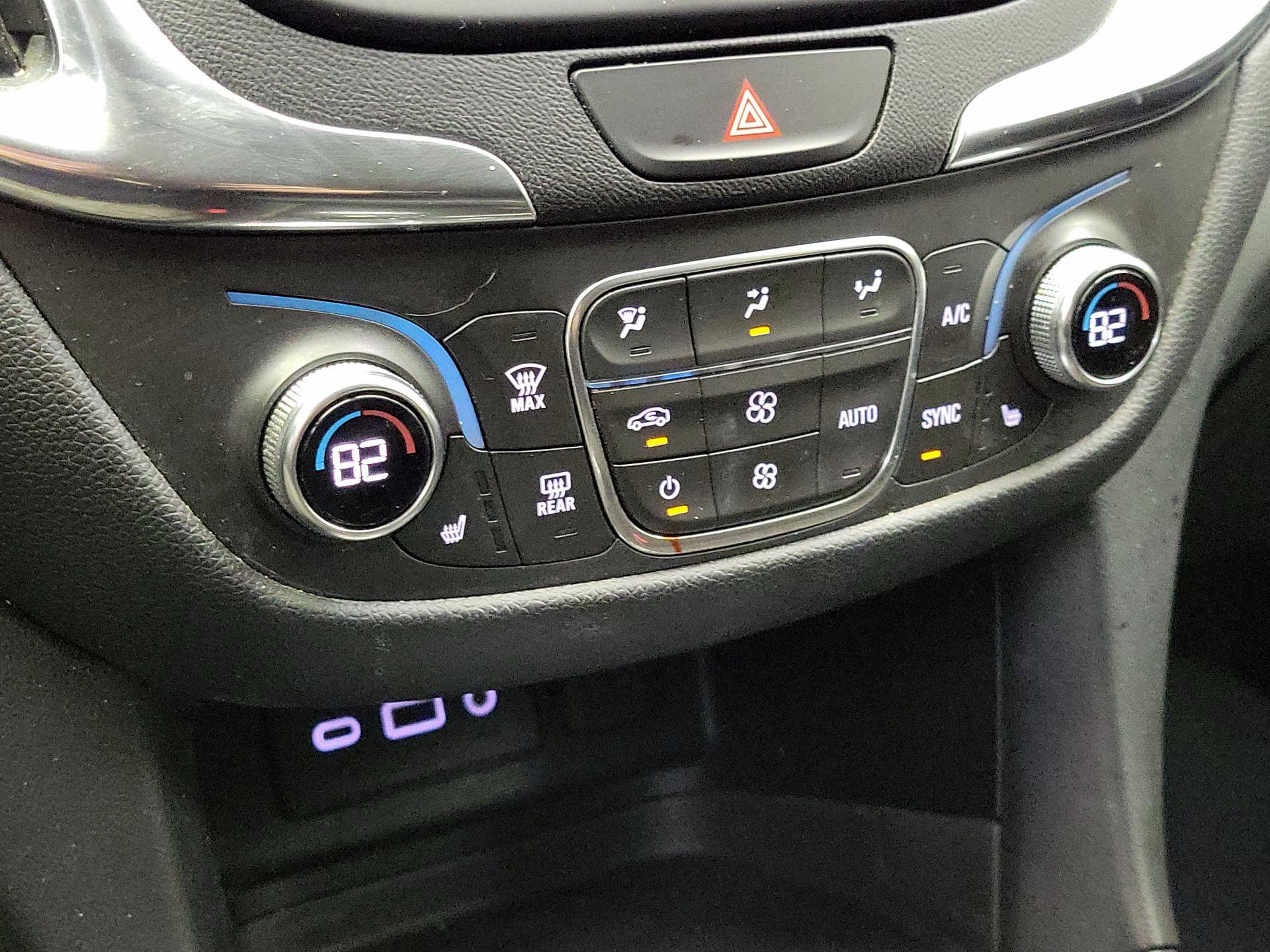 Thumbnail: 2019 Chevrolet Equinox - 16