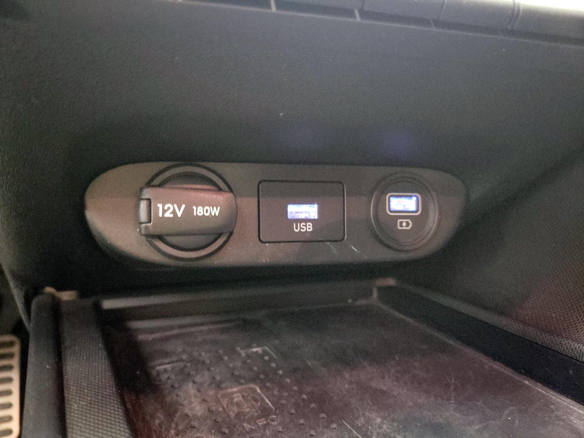 Thumbnail: 2022 Hyundai Elantra - 18