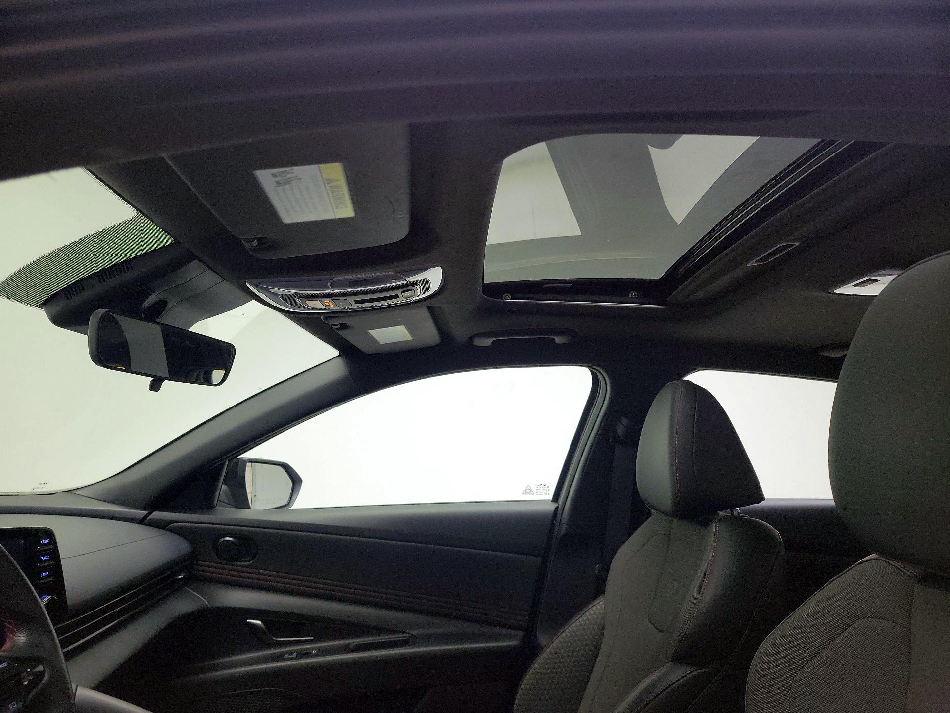 Thumbnail: 2022 Hyundai Elantra - 19