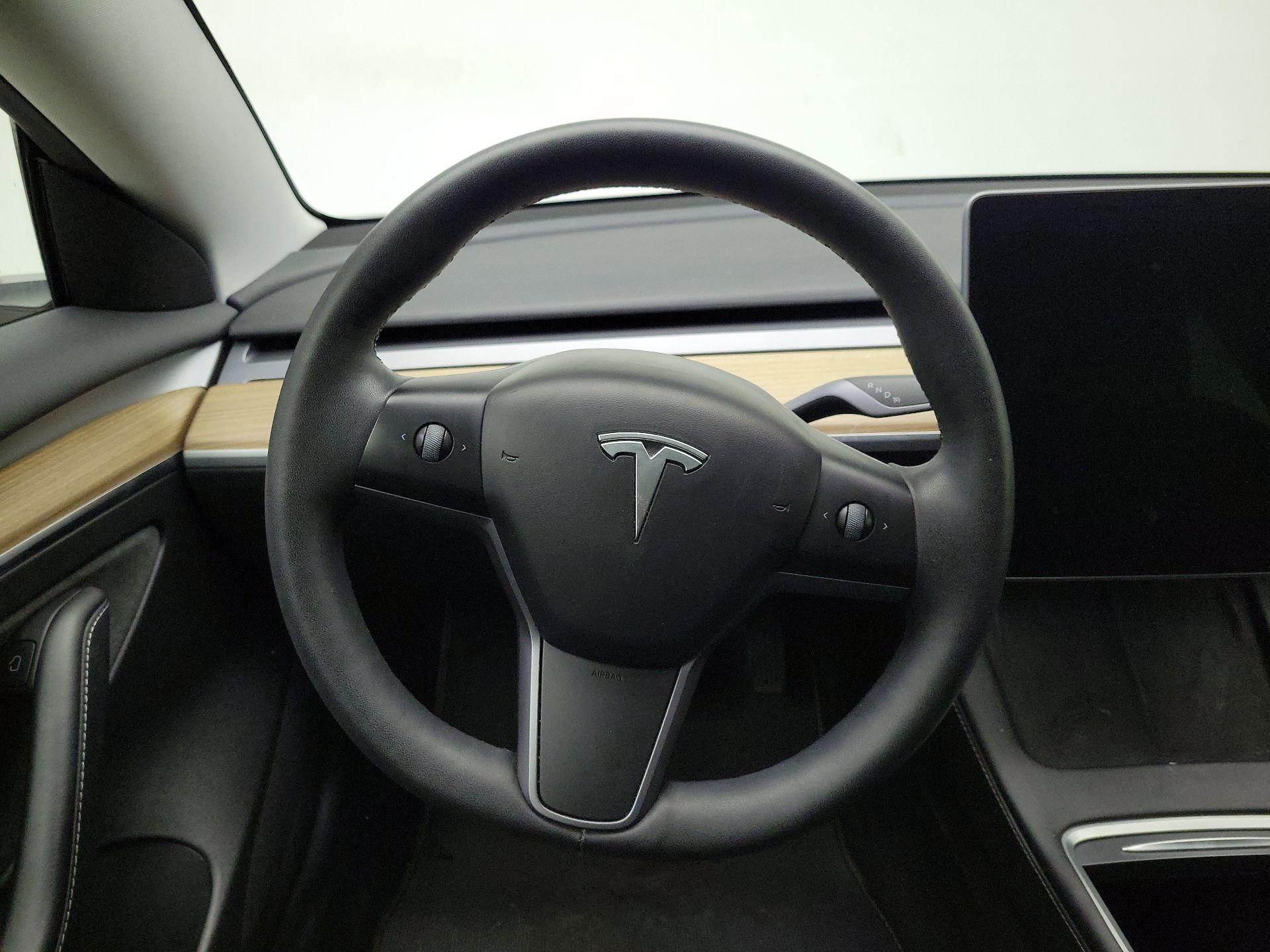 Thumbnail: 2023 Tesla Model 3 - 10