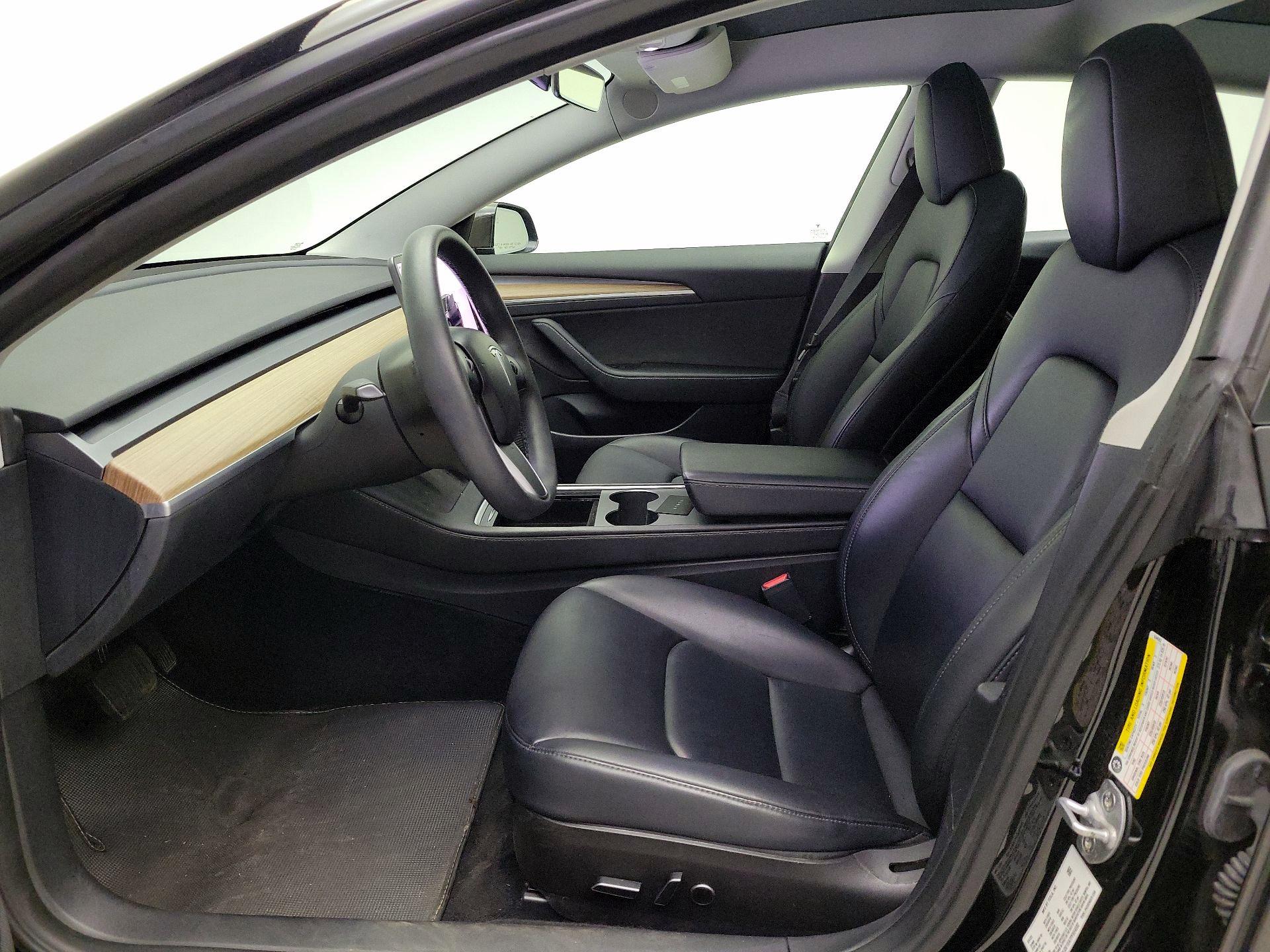 Thumbnail: 2023 Tesla Model 3 - 11