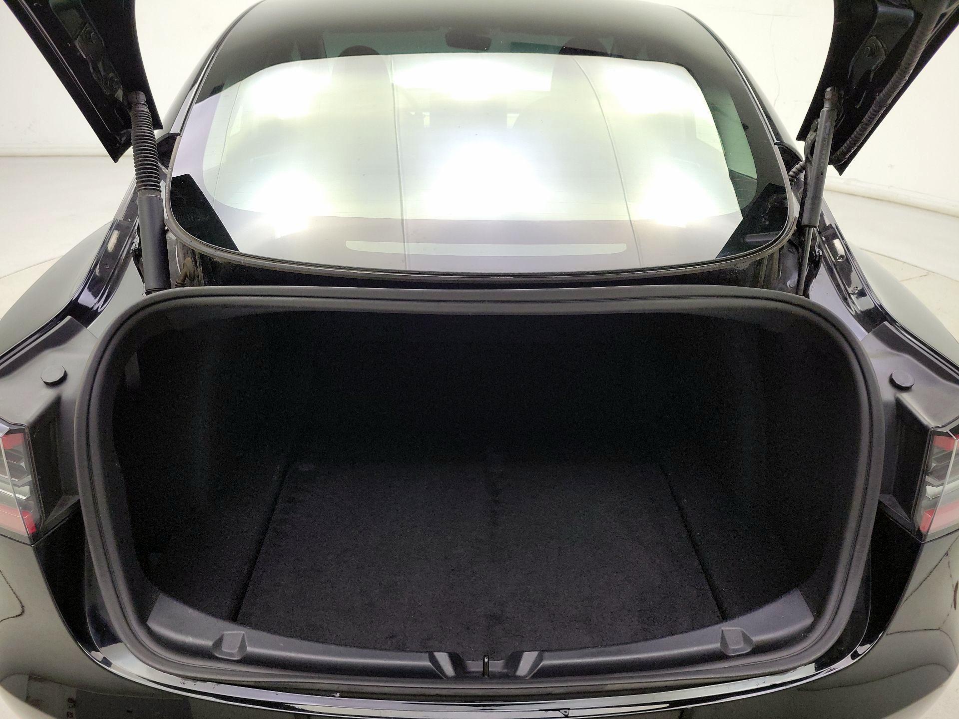 Thumbnail: 2023 Tesla Model 3 - 20