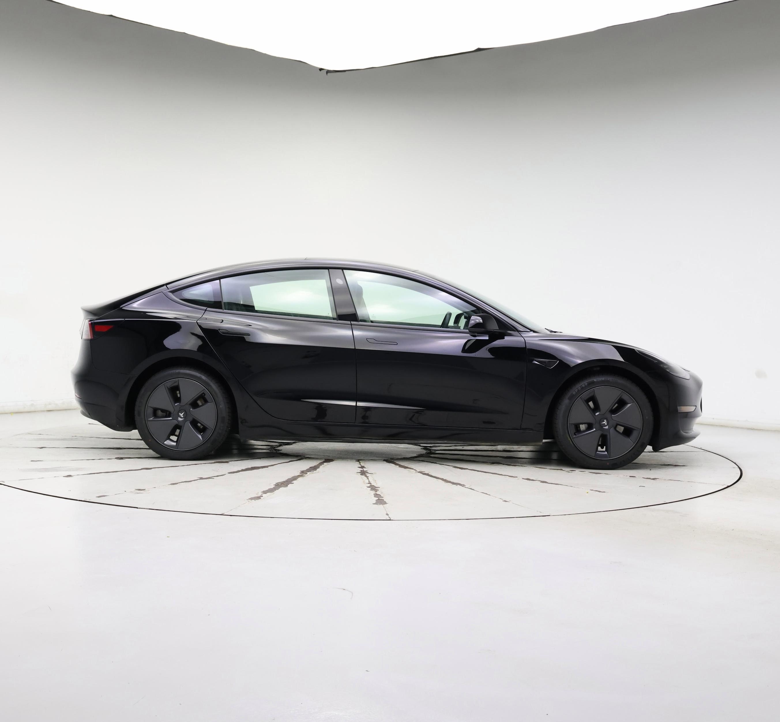 Thumbnail: 2023 Tesla Model 3 - 7