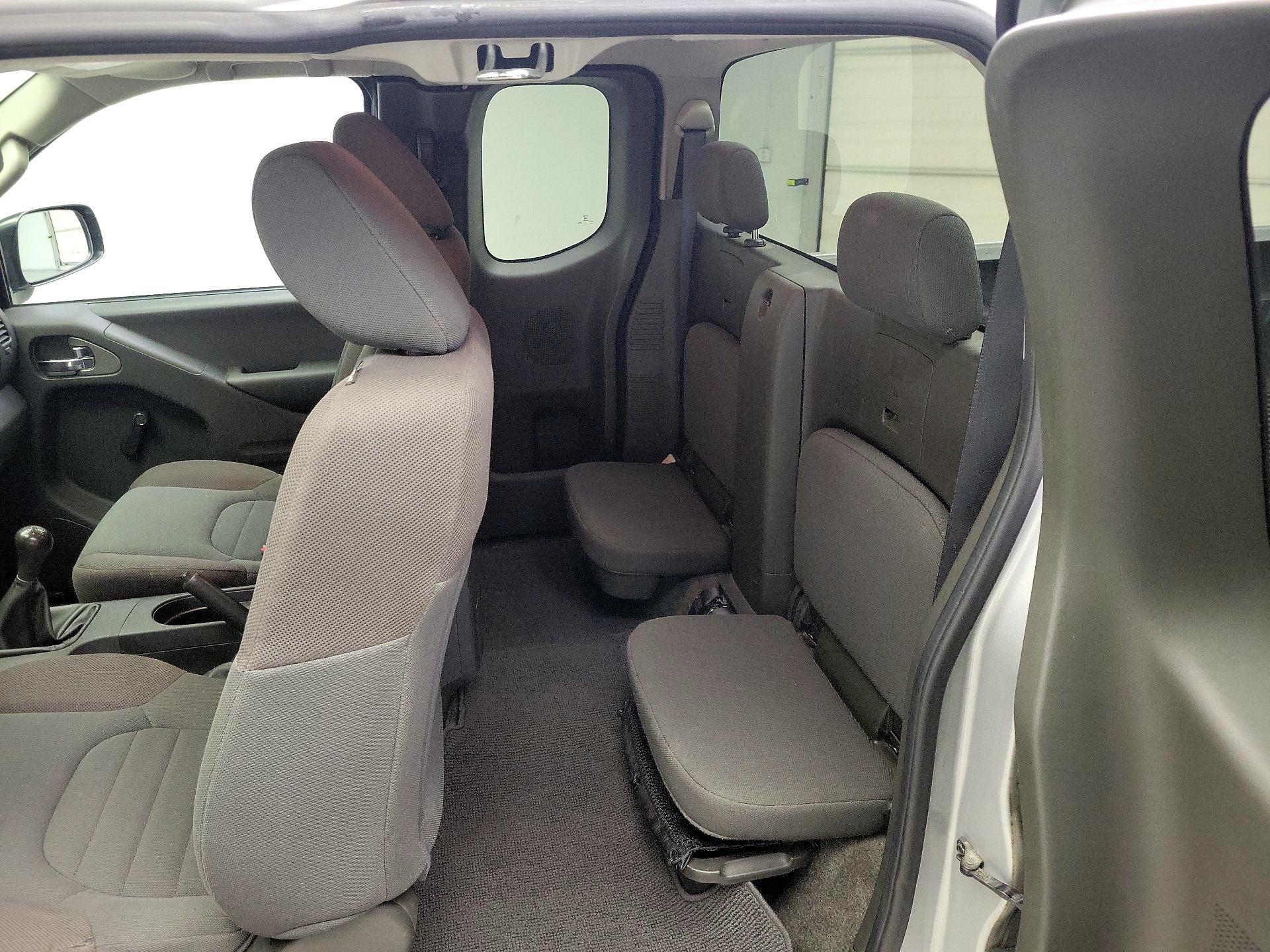 Thumbnail: 2016 Nissan Frontier - 17