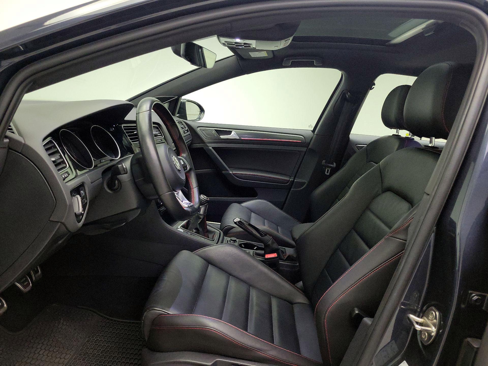 Thumbnail: 2019 Volkswagen Golf - 19