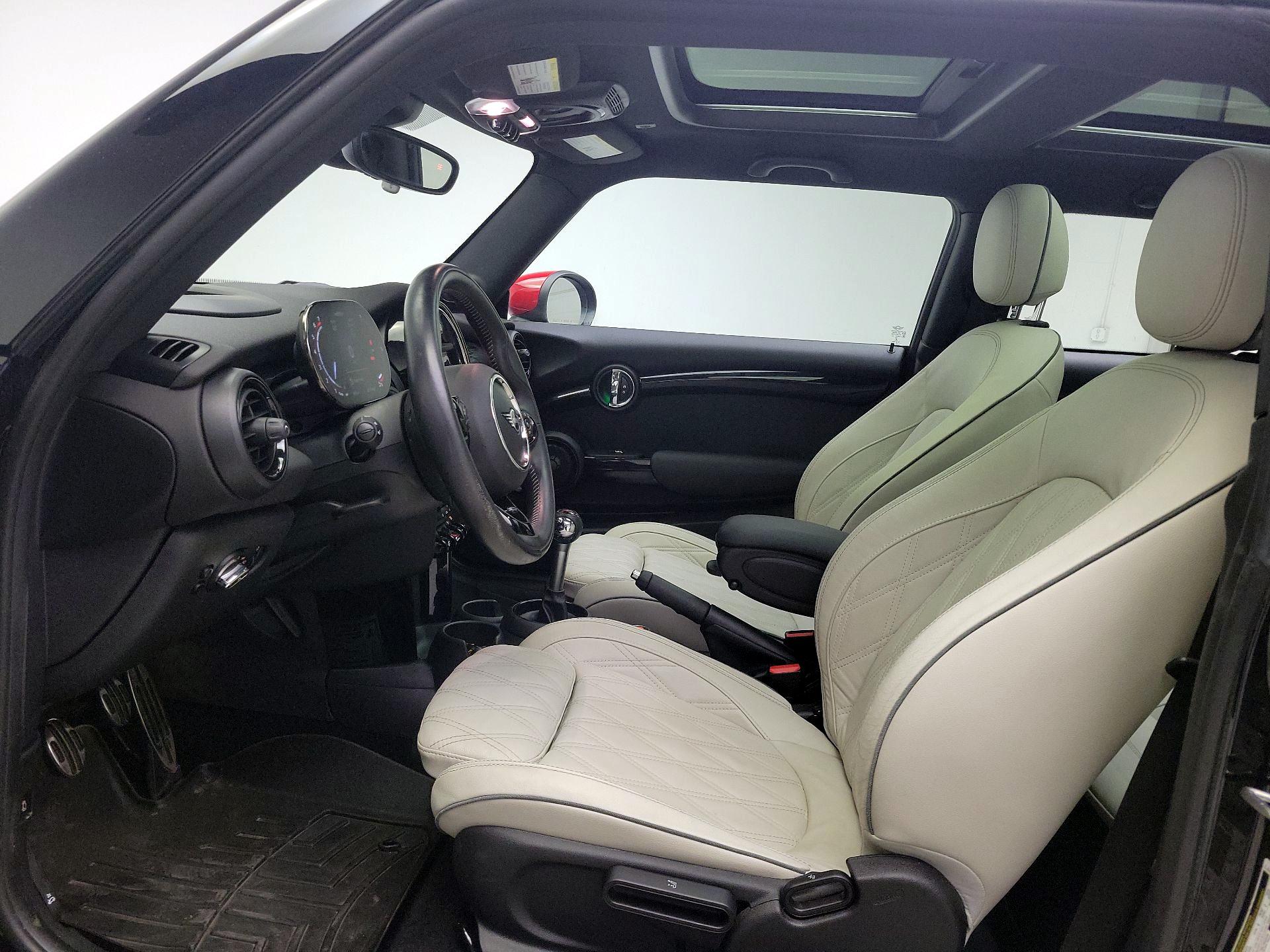 Thumbnail: 2021 MINI Cooper Hardtop - 20