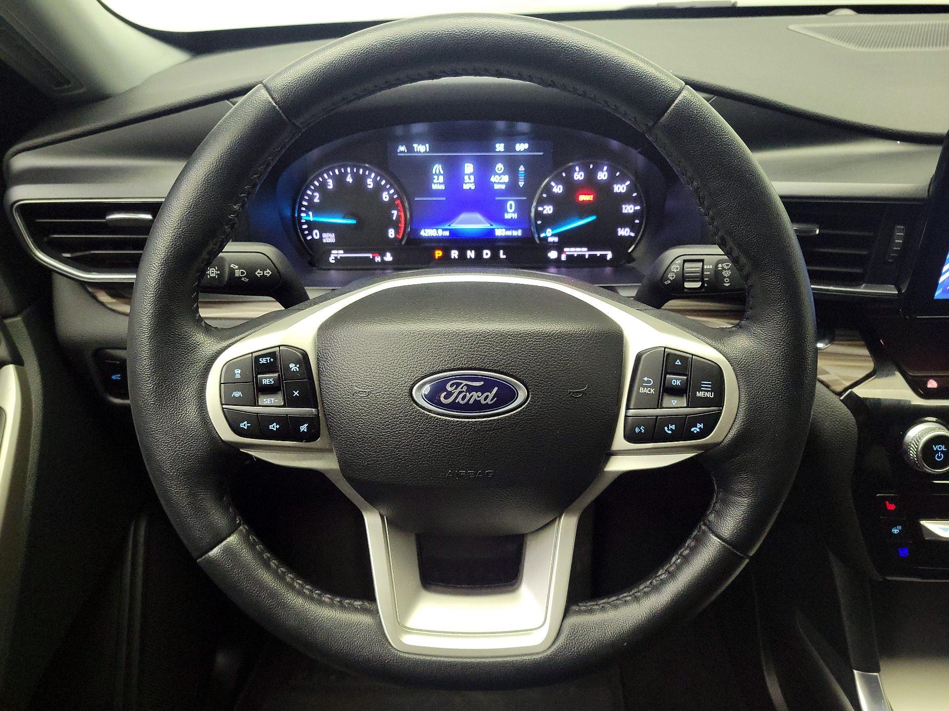 Thumbnail: 2023 Ford Explorer - 10