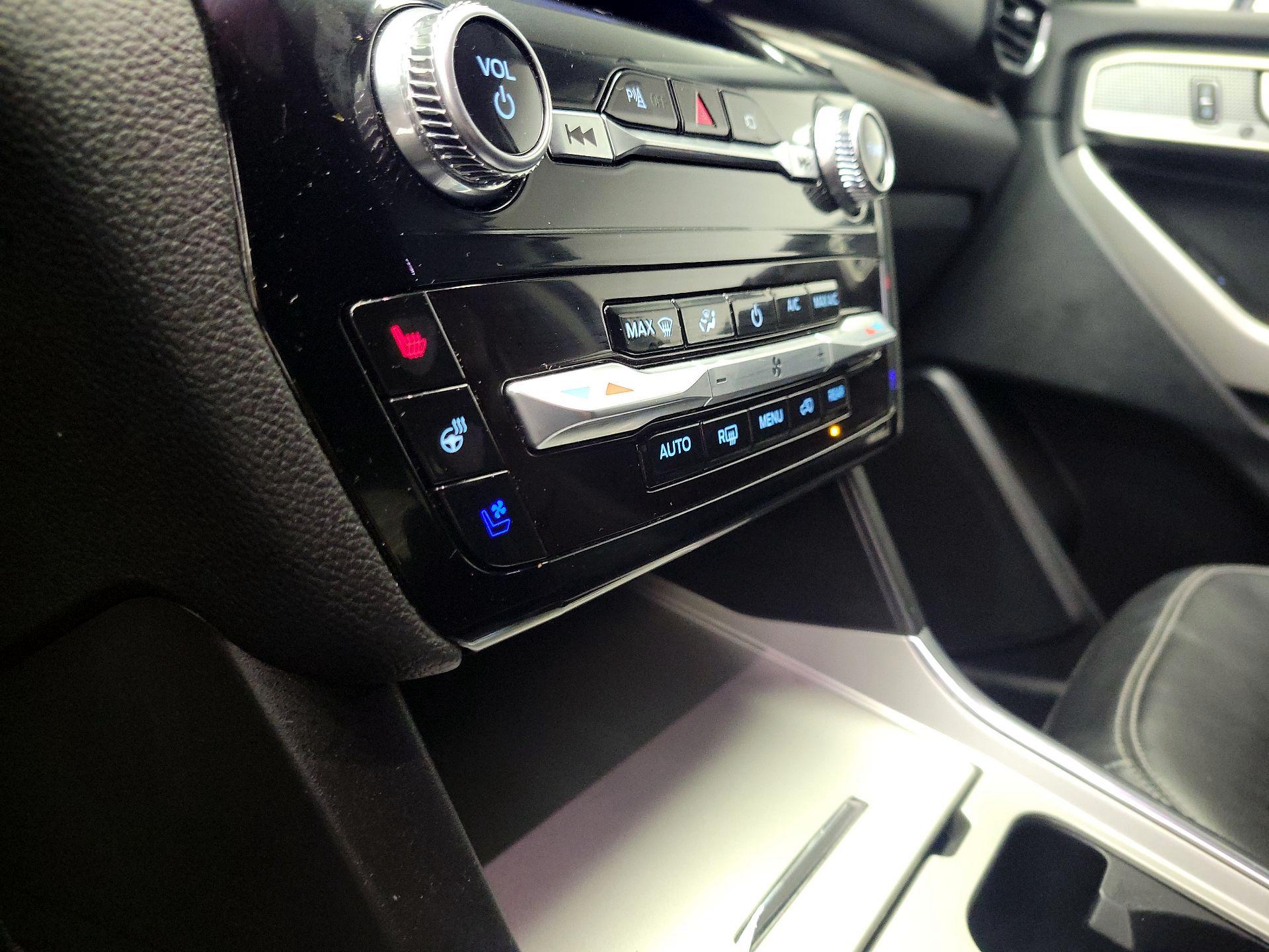 Thumbnail: 2023 Ford Explorer - 17