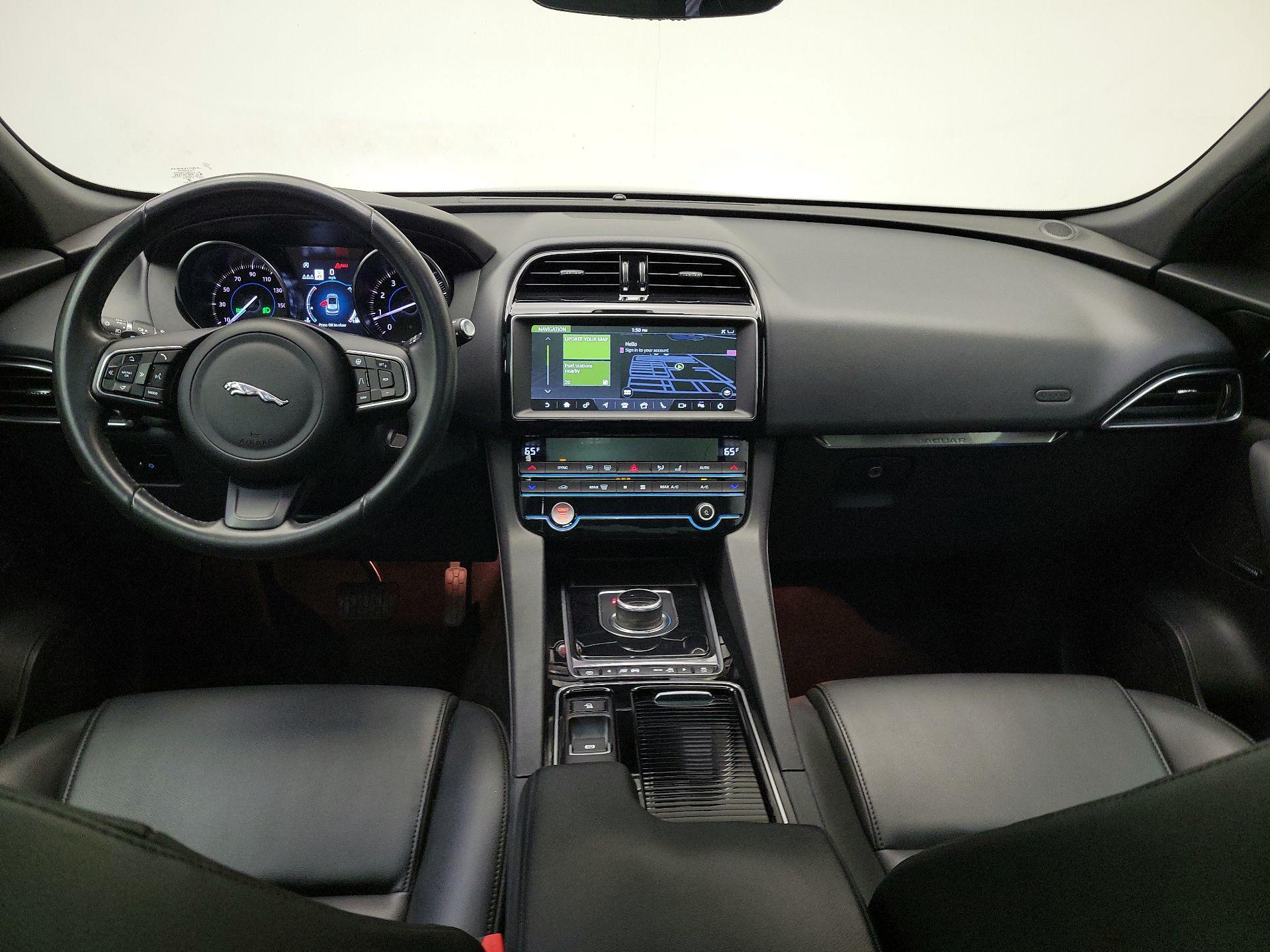 Thumbnail: 2020 Jaguar F-Pace - 9