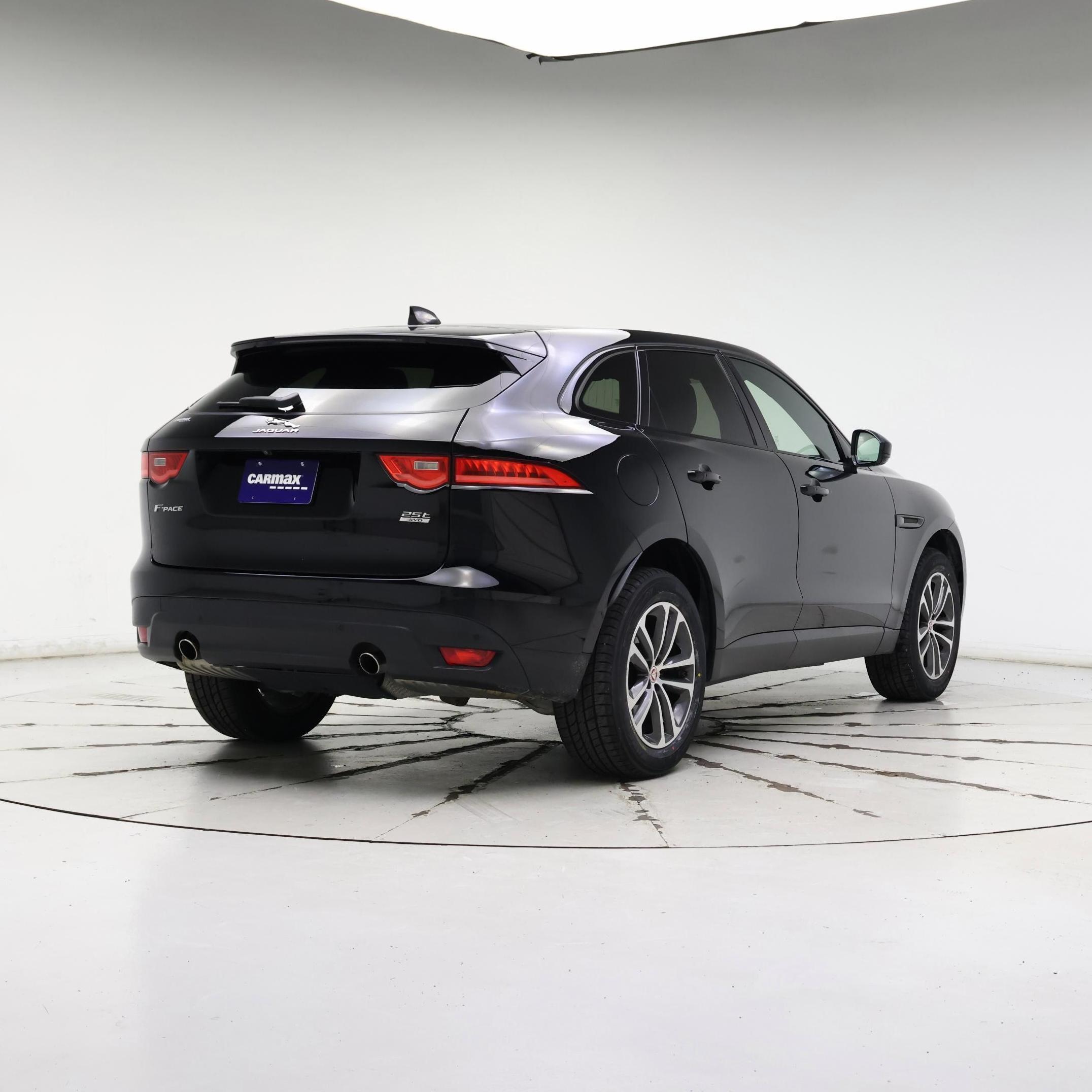 Thumbnail: 2020 Jaguar F-Pace - 8