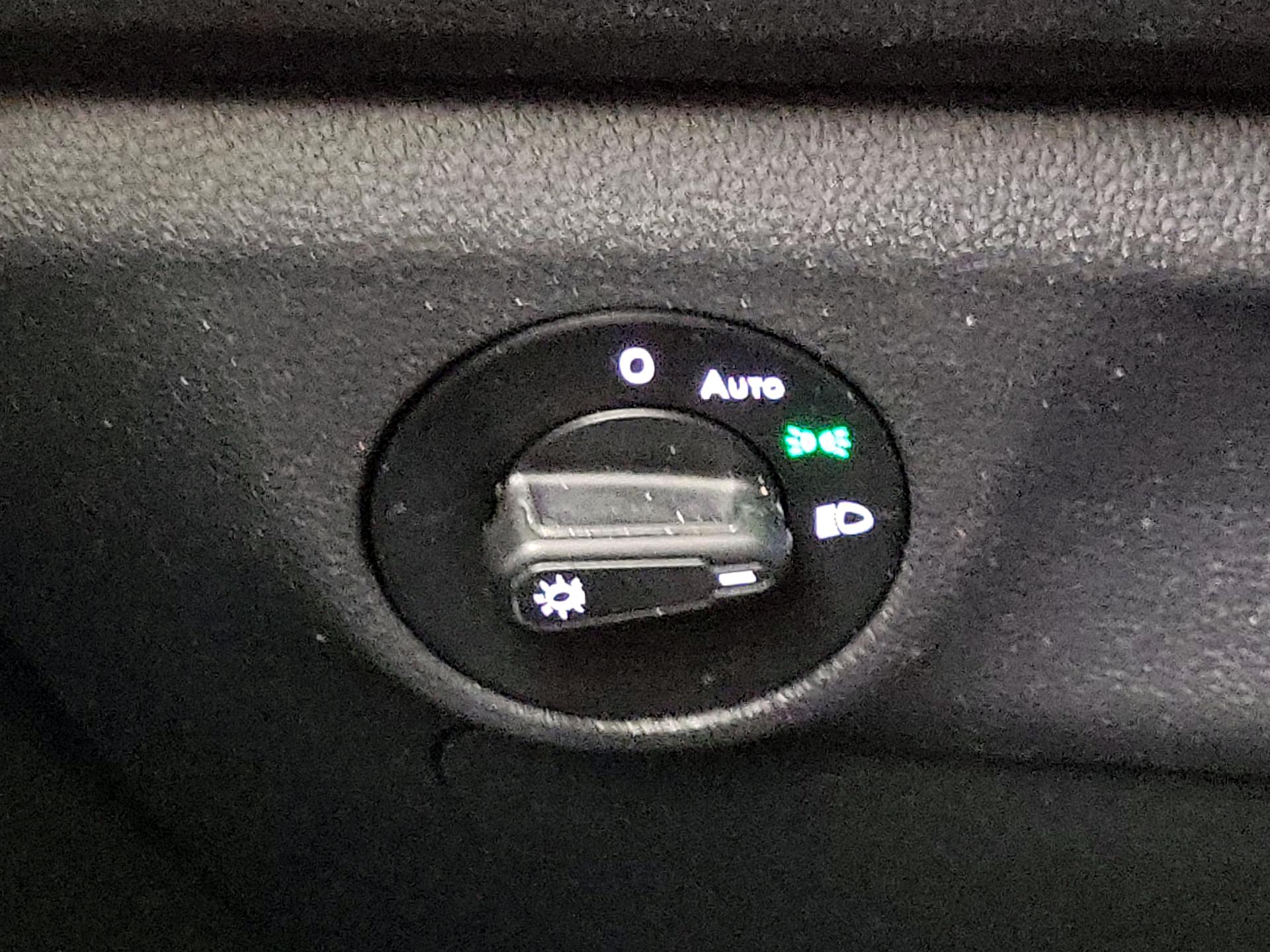 Thumbnail: 2019 Volkswagen Jetta - 13