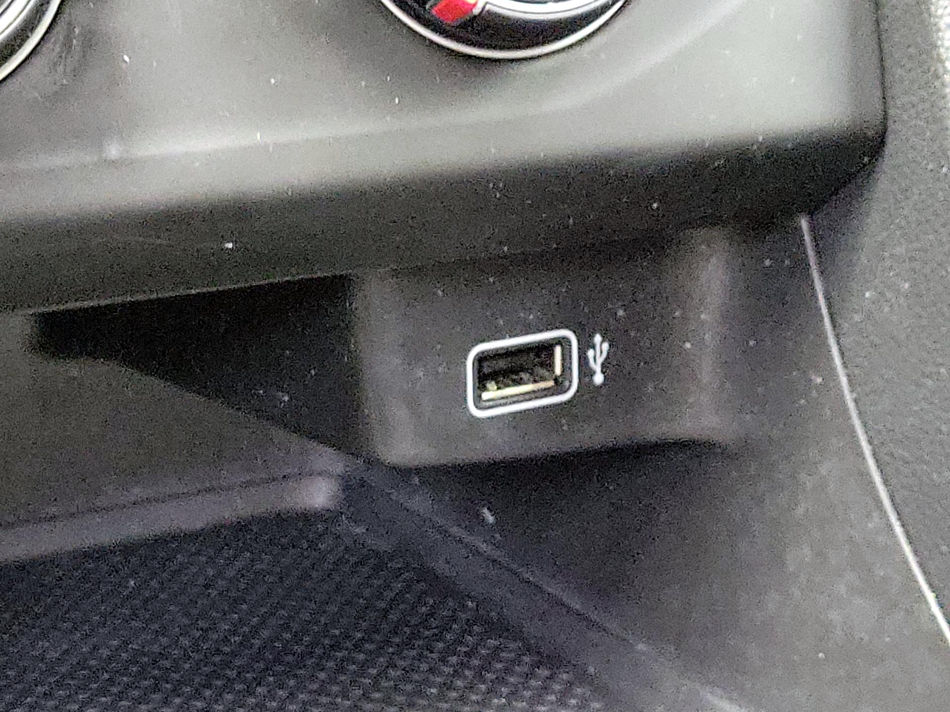 Thumbnail: 2019 Volkswagen Jetta - 18