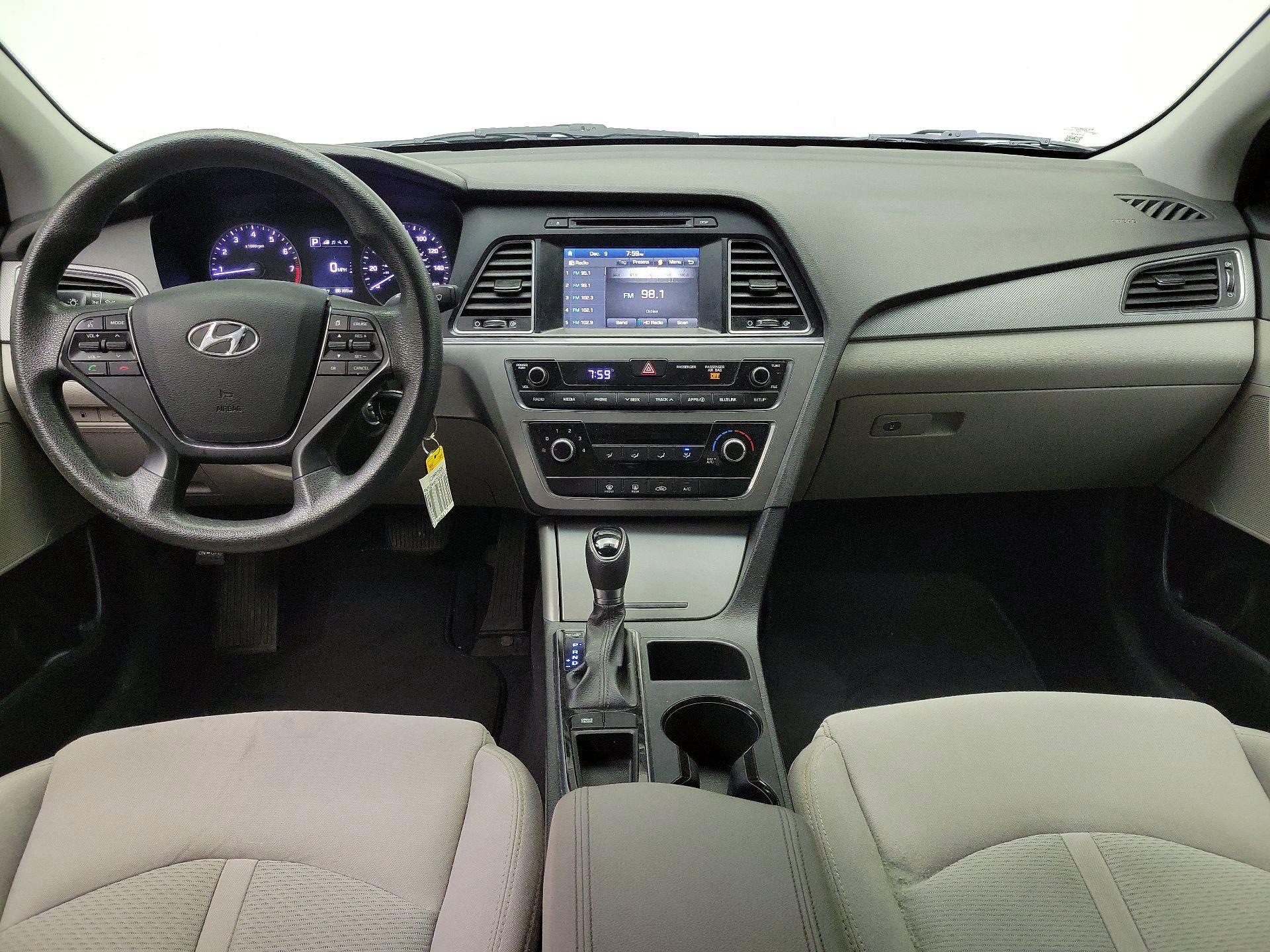 Thumbnail: 2016 Hyundai Sonata - 9