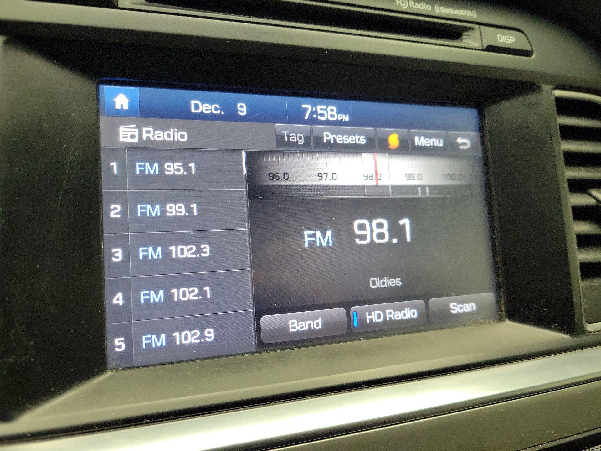 Thumbnail: 2016 Hyundai Sonata - 14