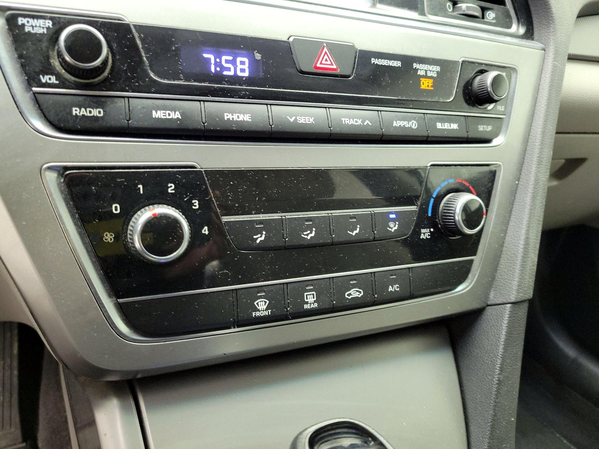 Thumbnail: 2016 Hyundai Sonata - 15