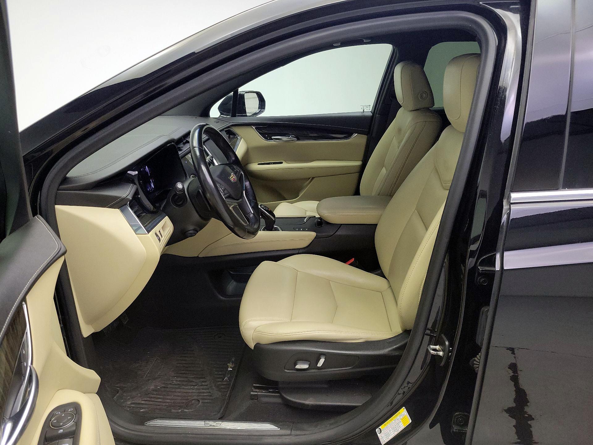 Thumbnail: 2018 Cadillac XT5 - 11