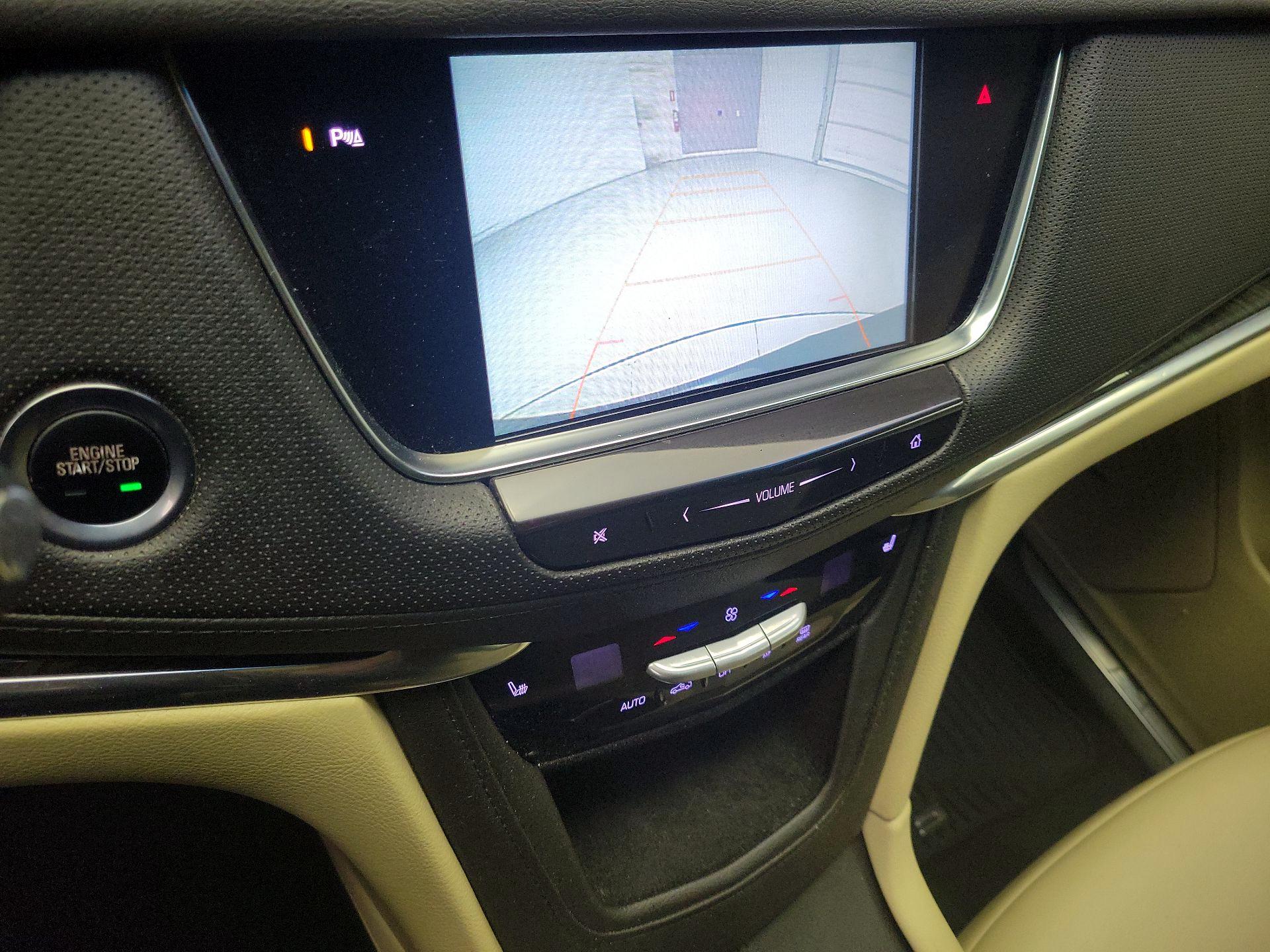 Thumbnail: 2018 Cadillac XT5 - 14