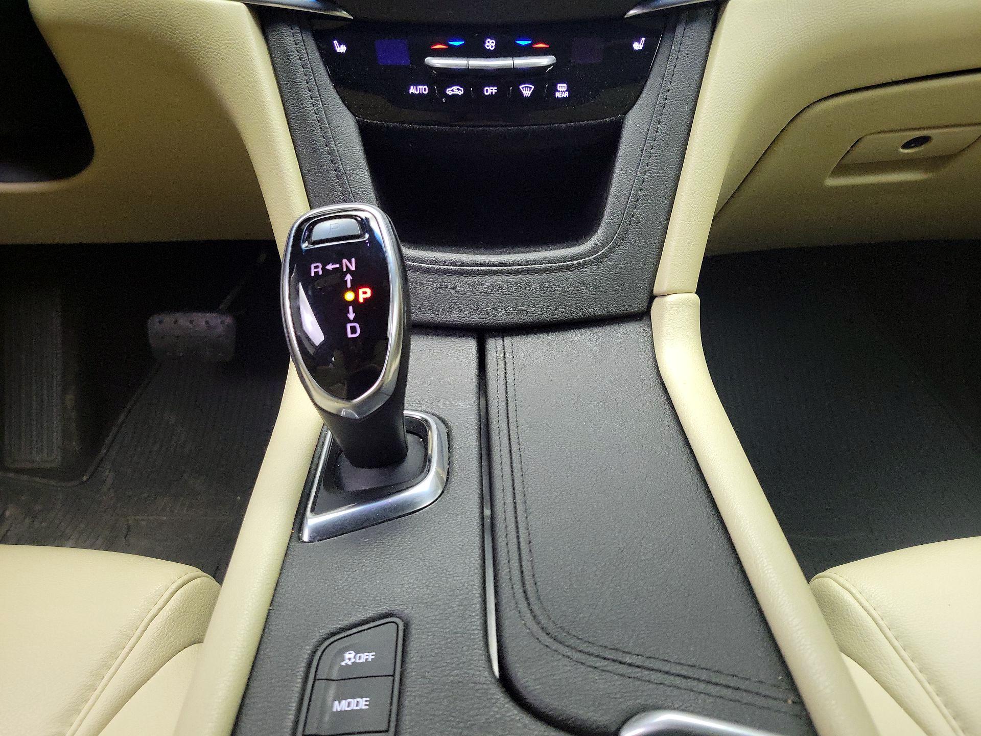 Thumbnail: 2018 Cadillac XT5 - 17