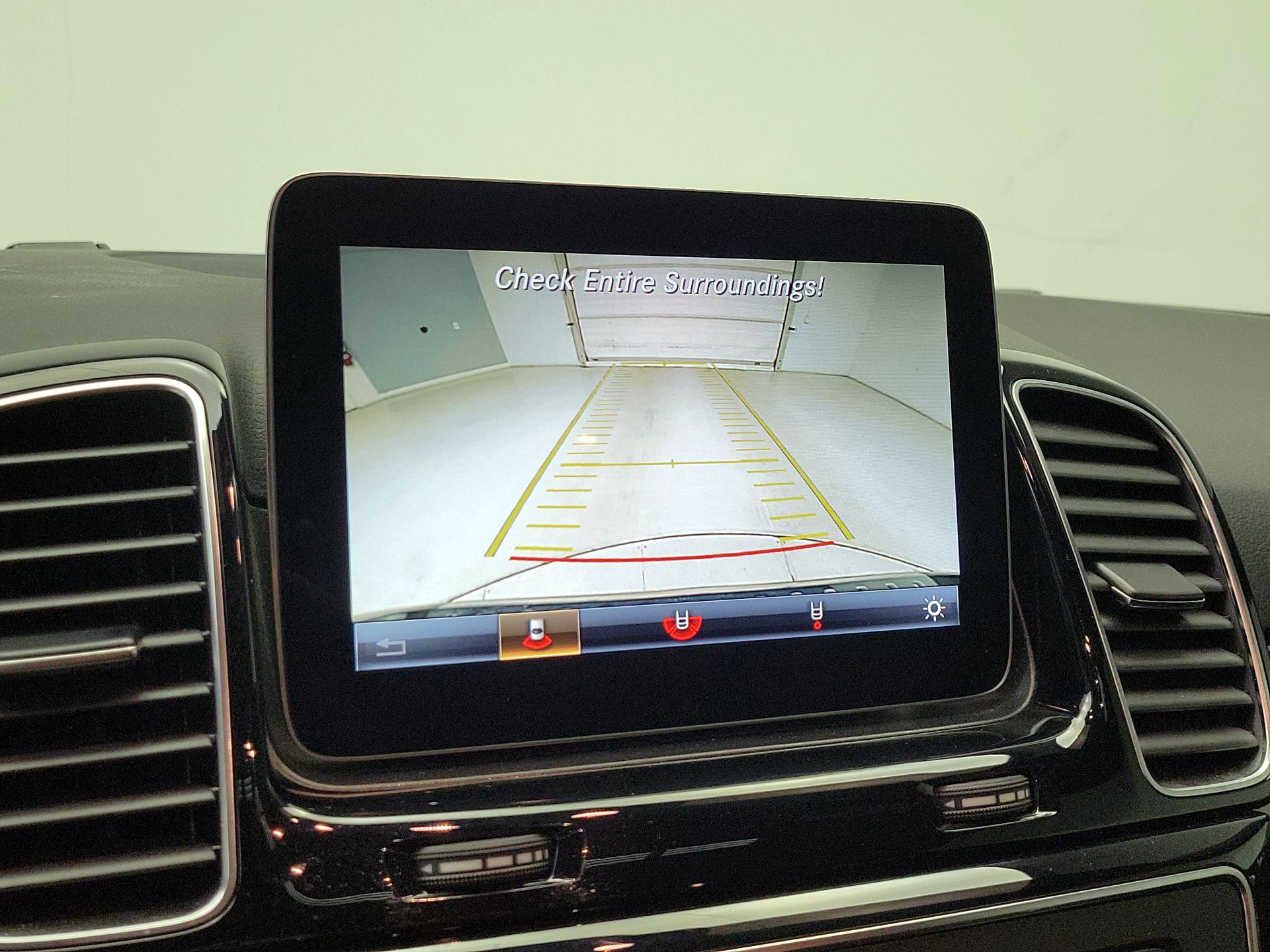 Thumbnail: 2017 Mercedes-Benz GLE - 15