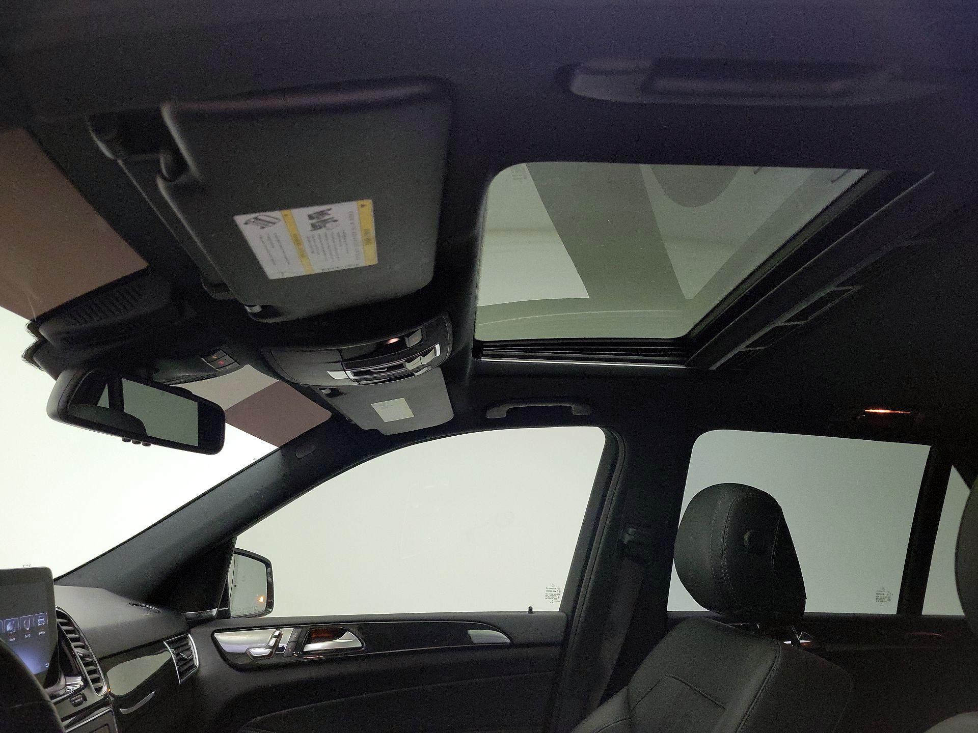 Thumbnail: 2017 Mercedes-Benz GLE - 20