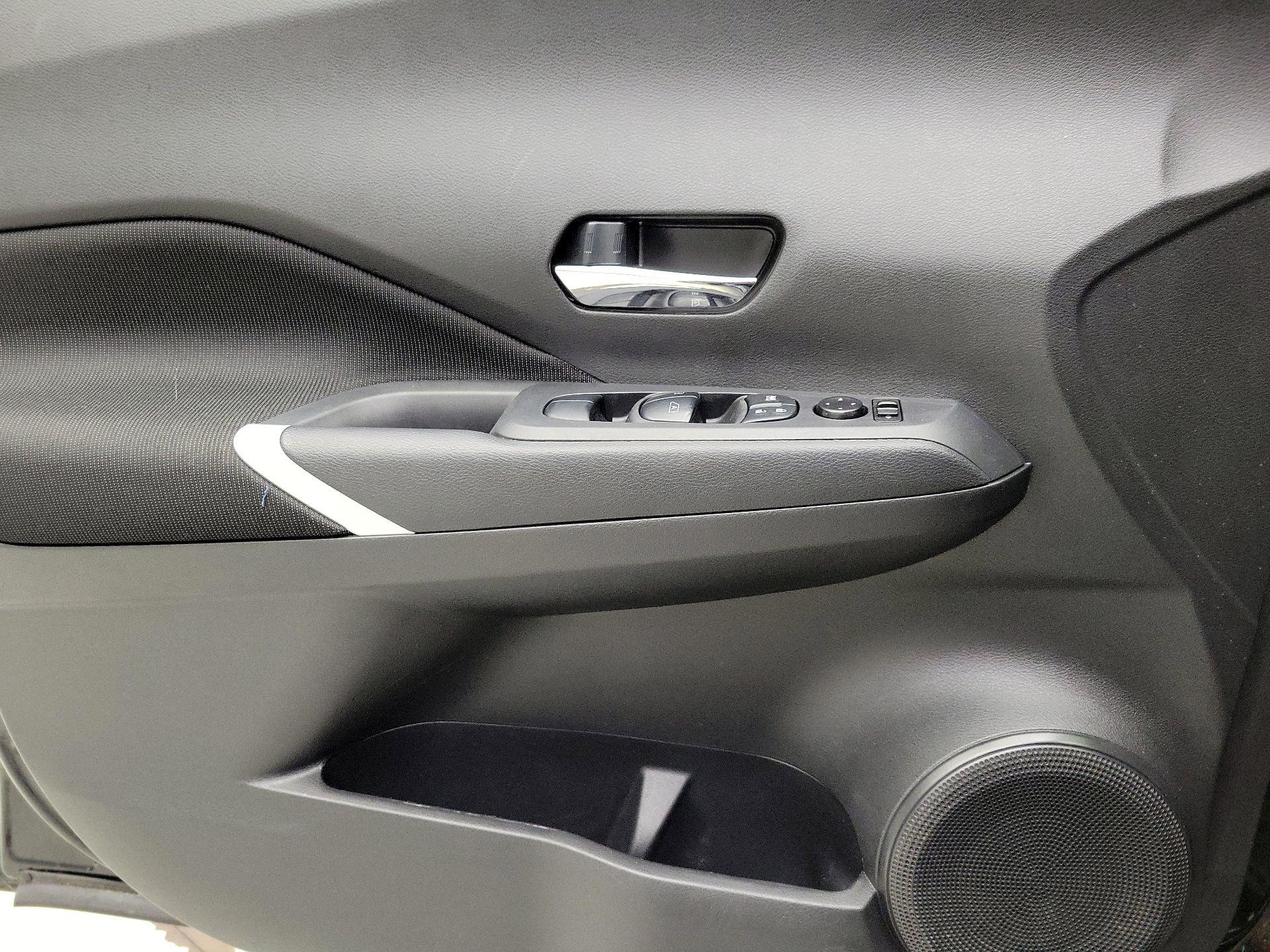 Thumbnail: 2022 Nissan Kicks - 12