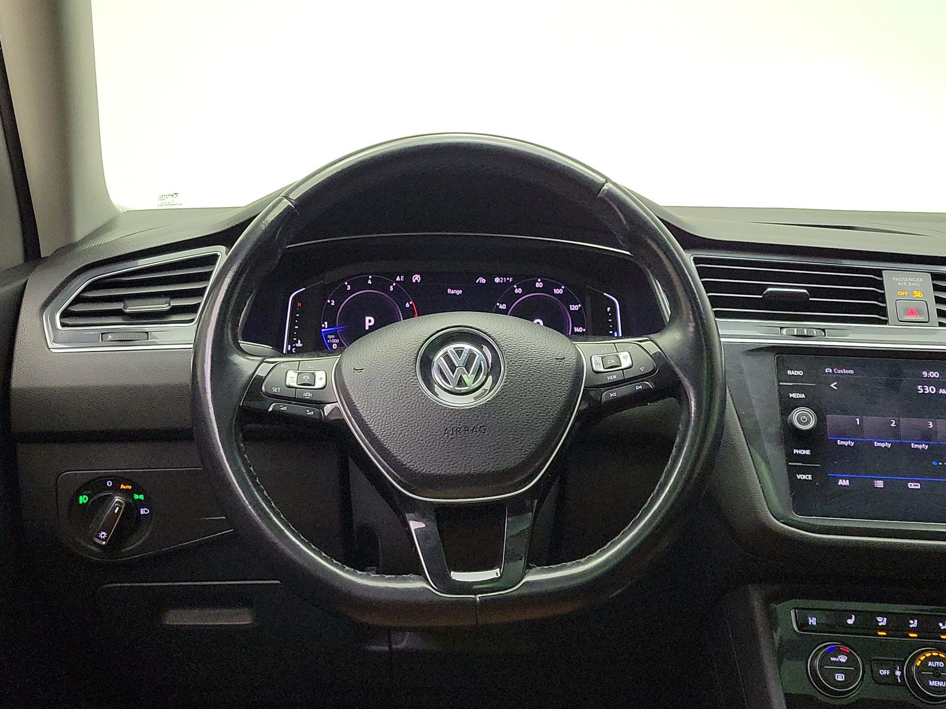 Thumbnail: 2019 Volkswagen Tiguan - 10