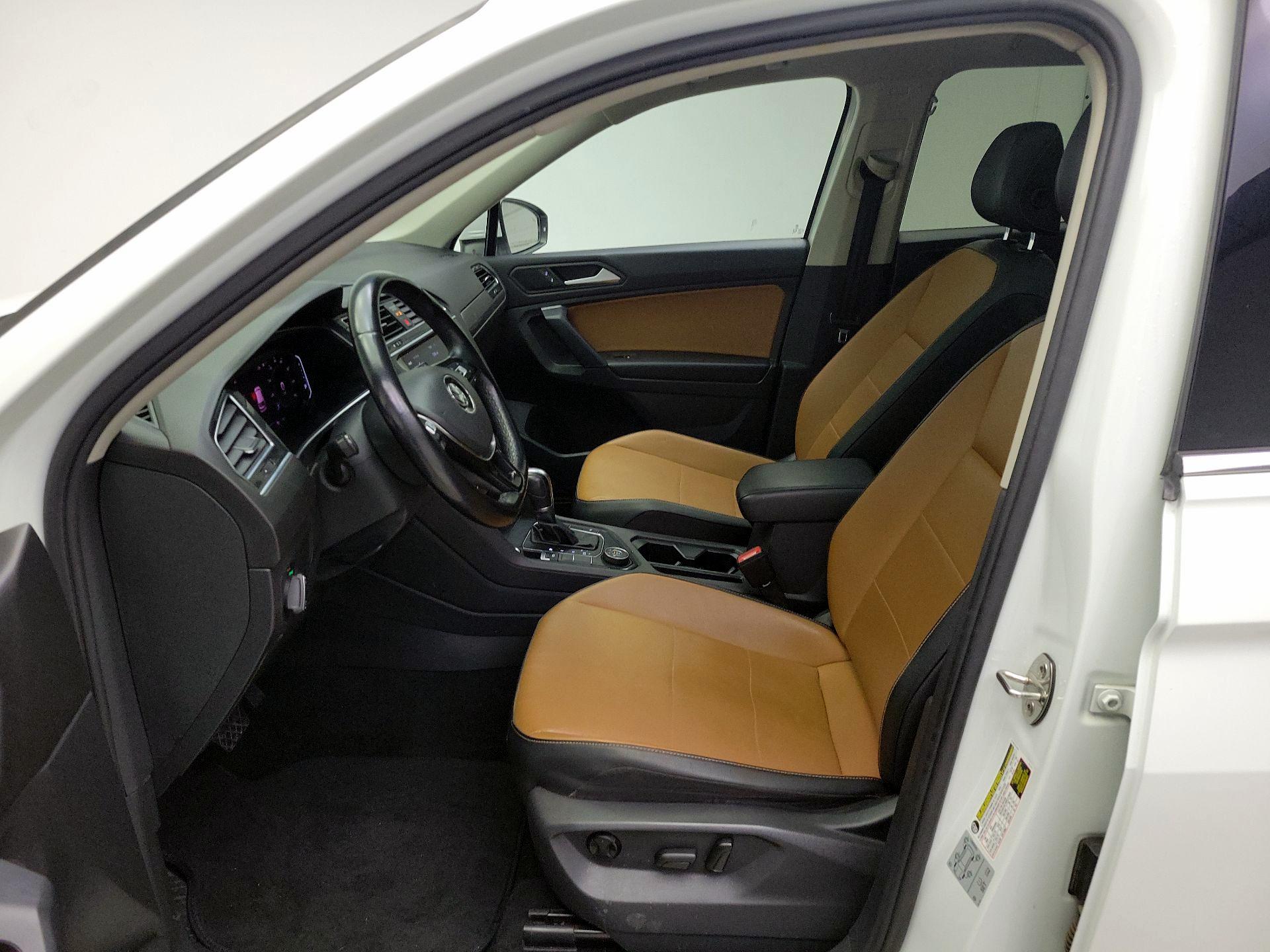 Thumbnail: 2019 Volkswagen Tiguan - 11