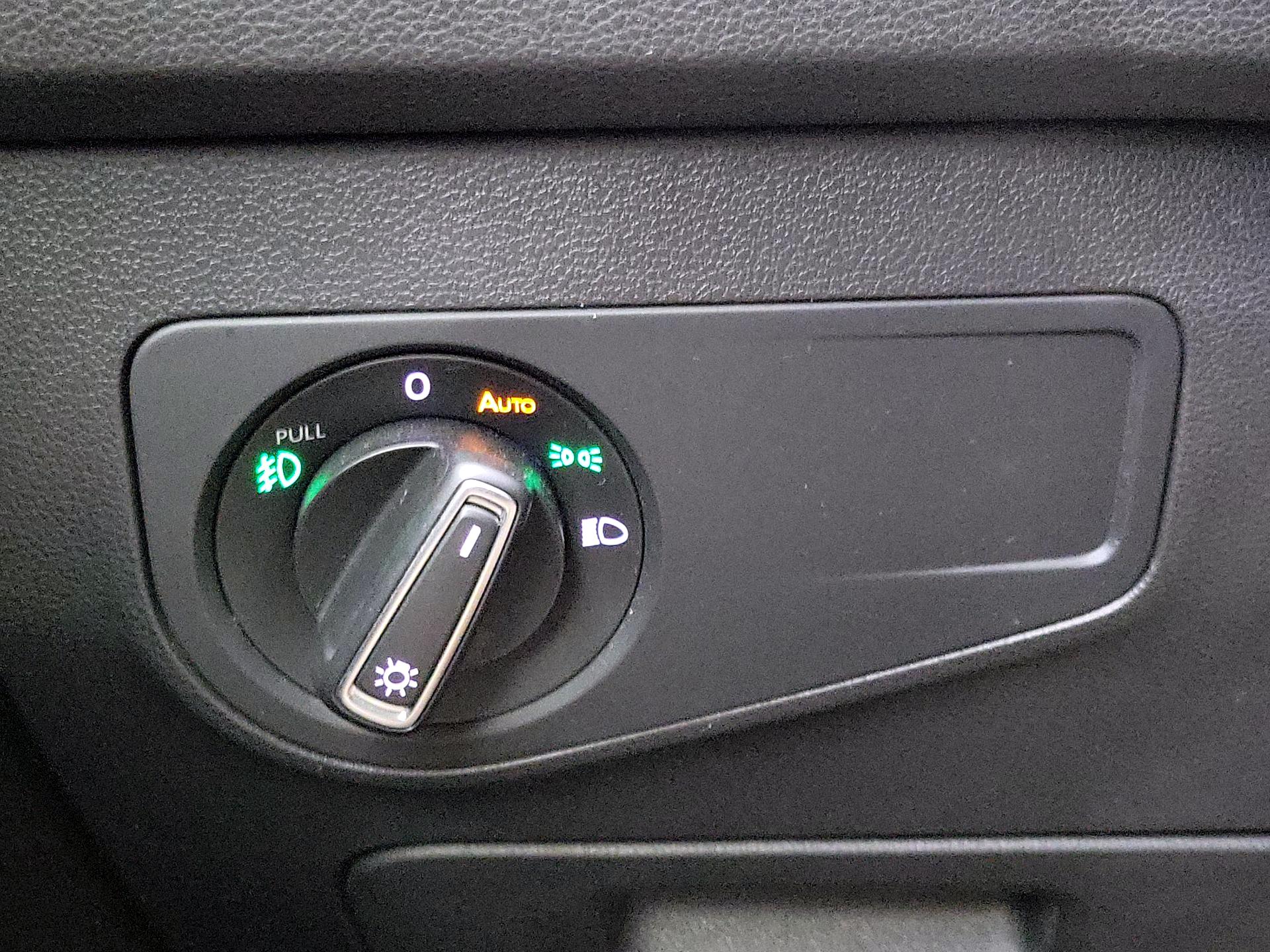 Thumbnail: 2019 Volkswagen Tiguan - 13