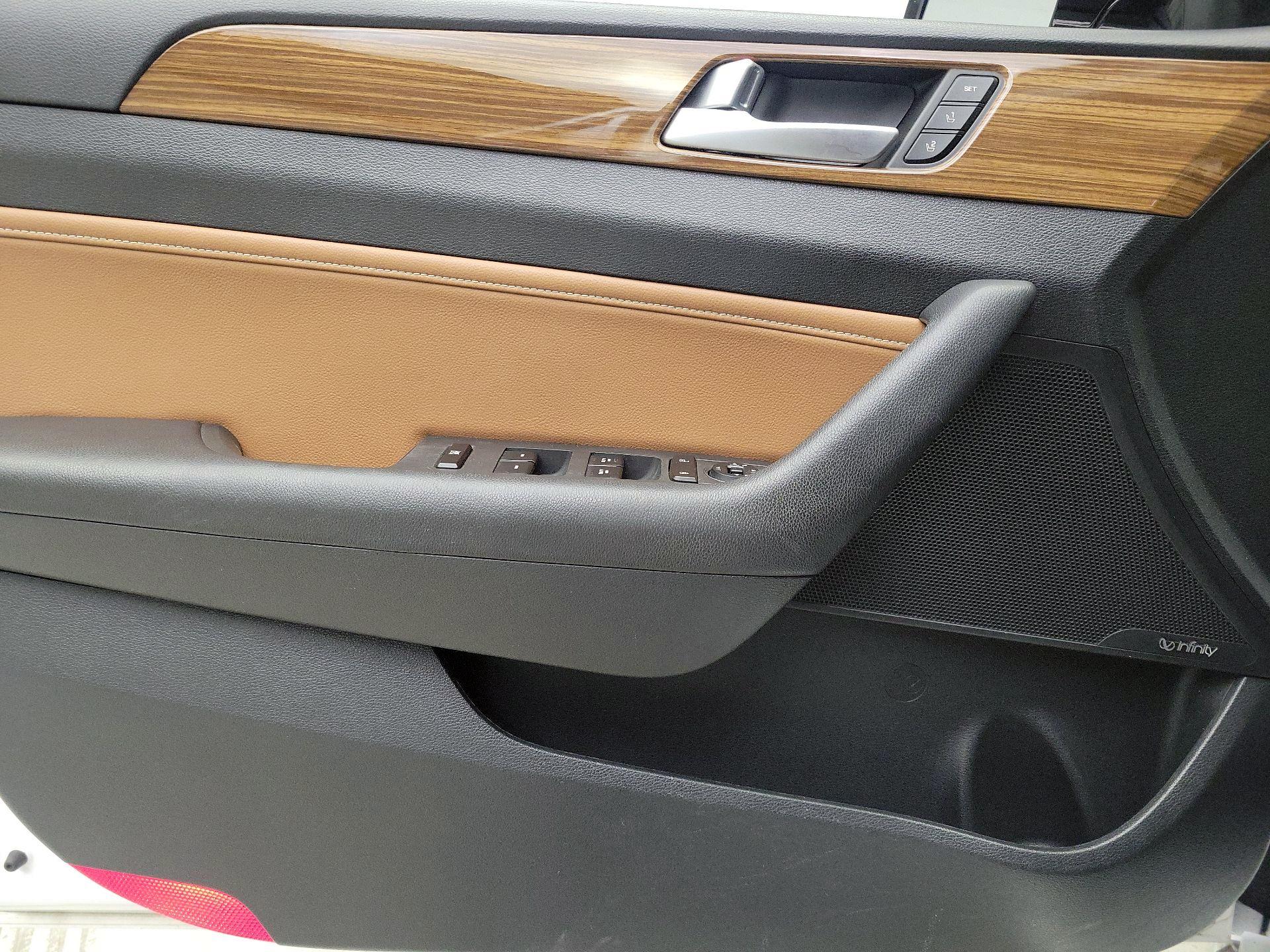 Thumbnail: 2015 Hyundai Sonata - 12