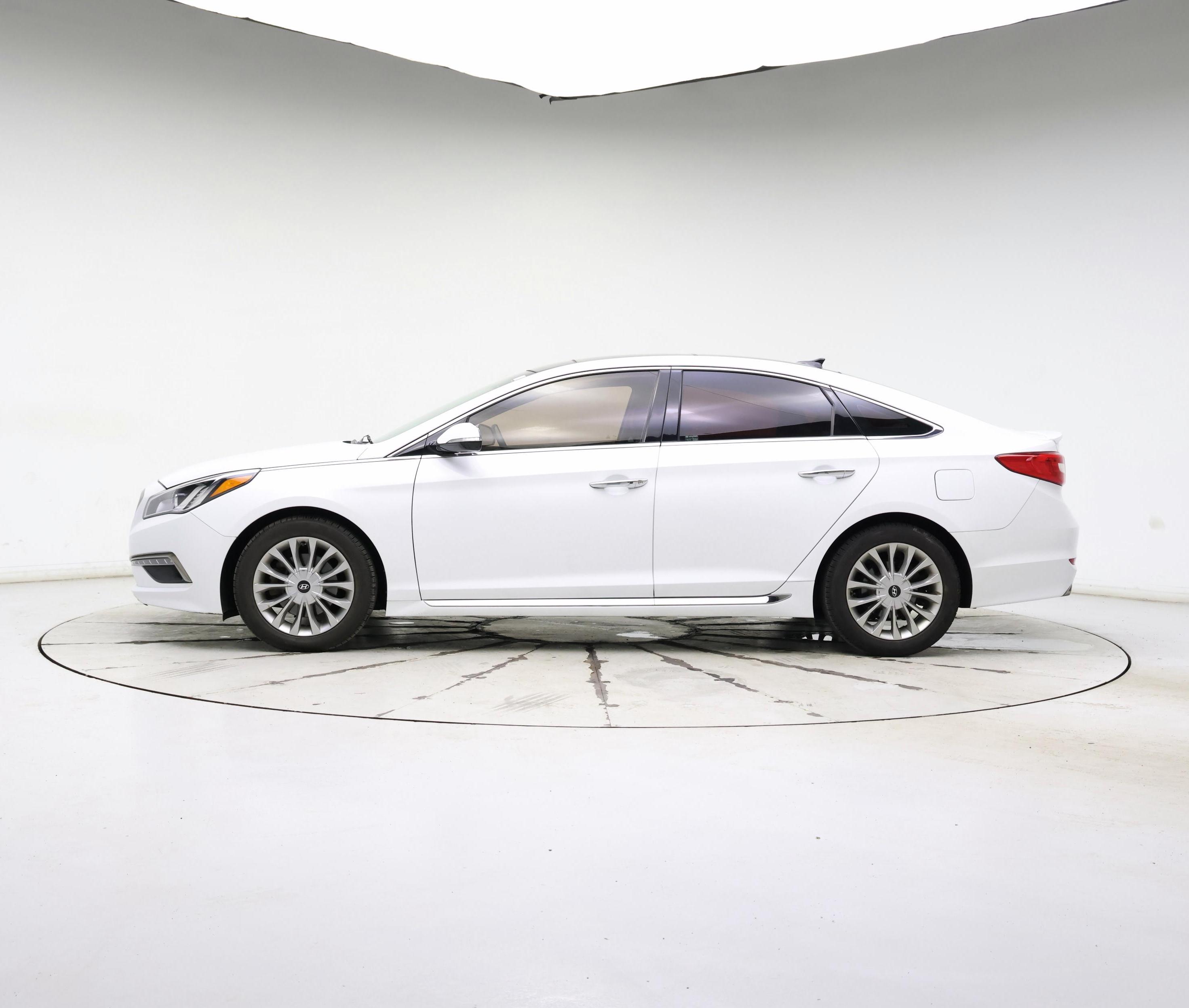 Thumbnail: 2015 Hyundai Sonata - 3