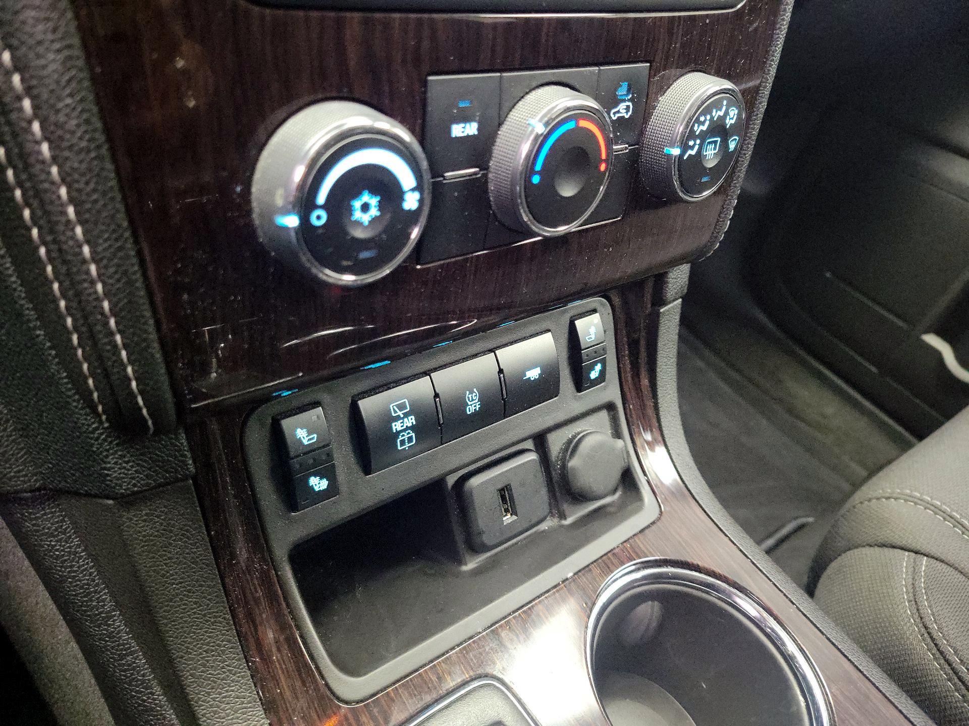 Thumbnail: 2017 Chevrolet Traverse - 16