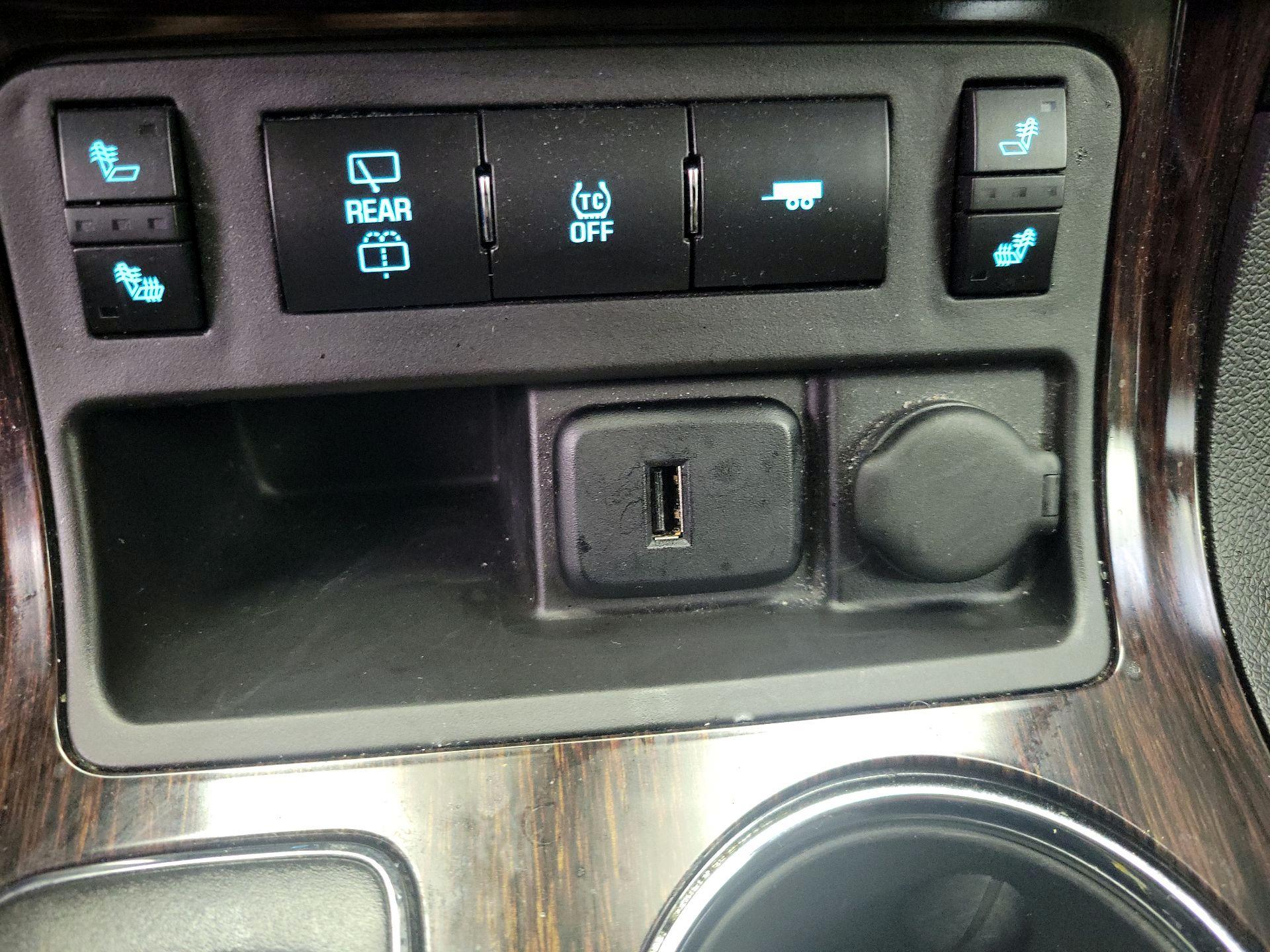 Thumbnail: 2017 Chevrolet Traverse - 18